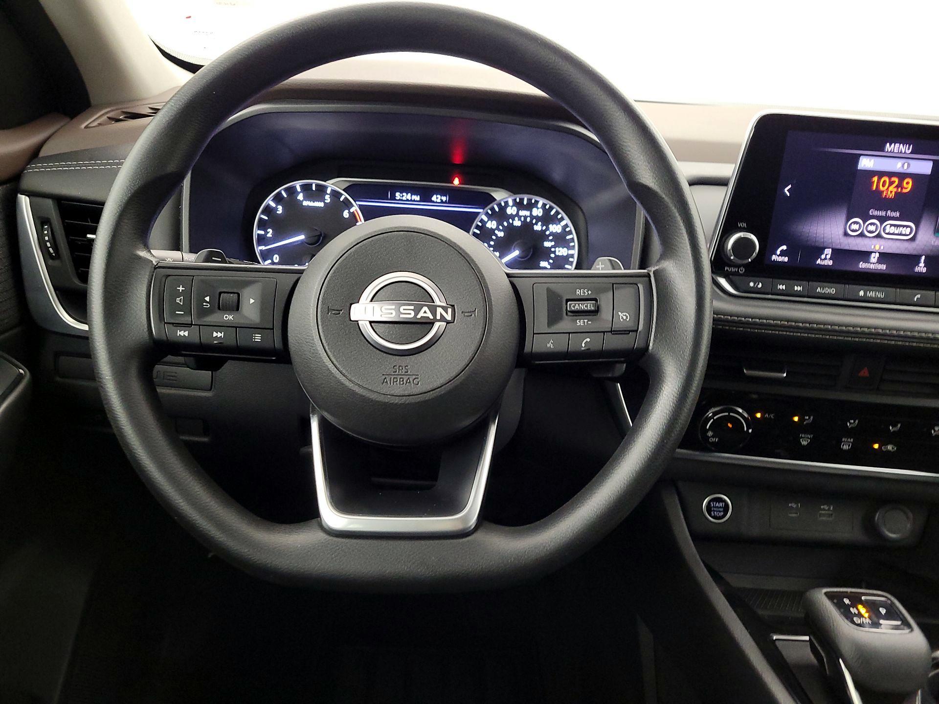 Thumbnail: 2023 Nissan Rogue - 10