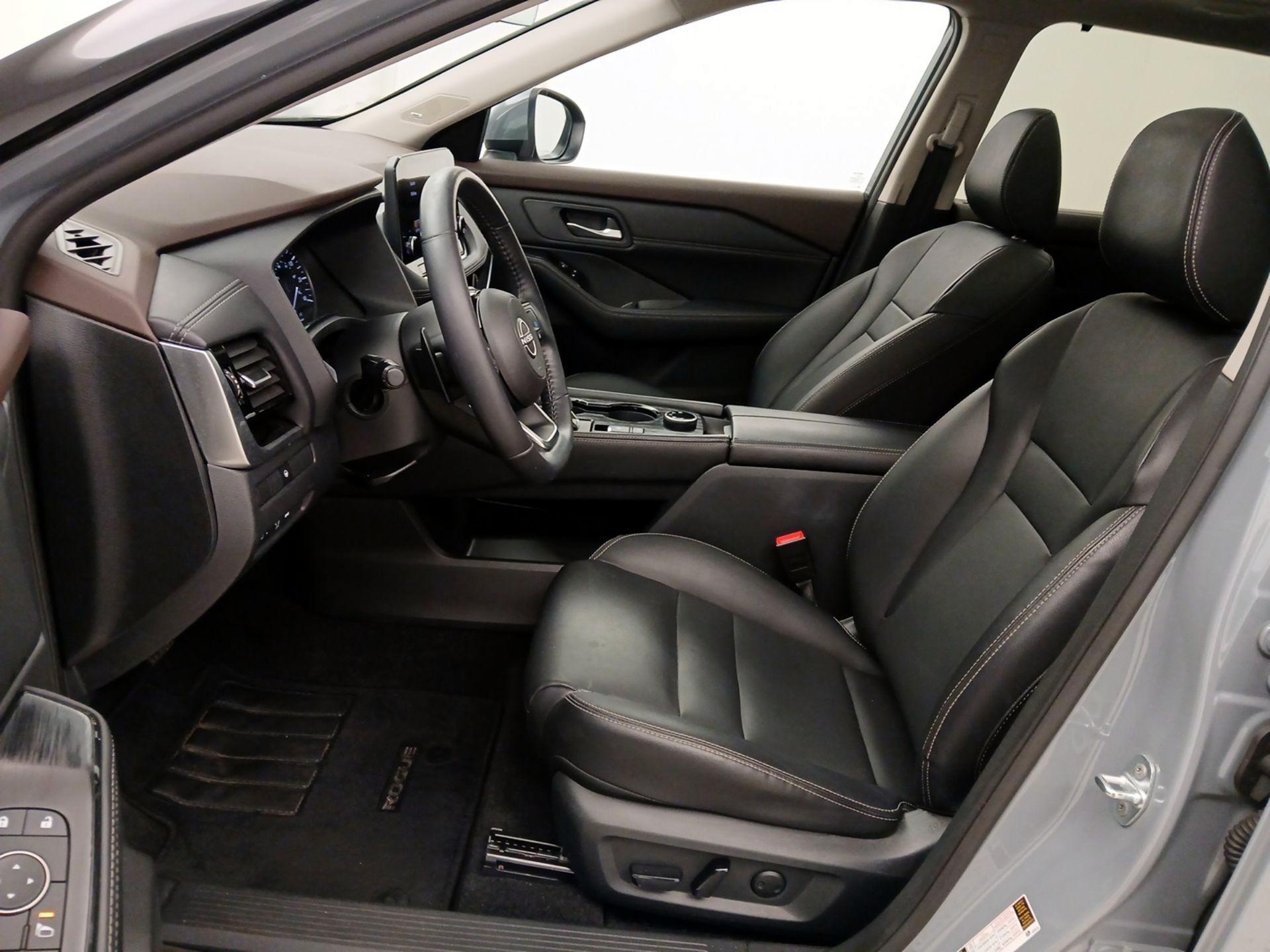 Thumbnail: 2023 Nissan Rogue - 11