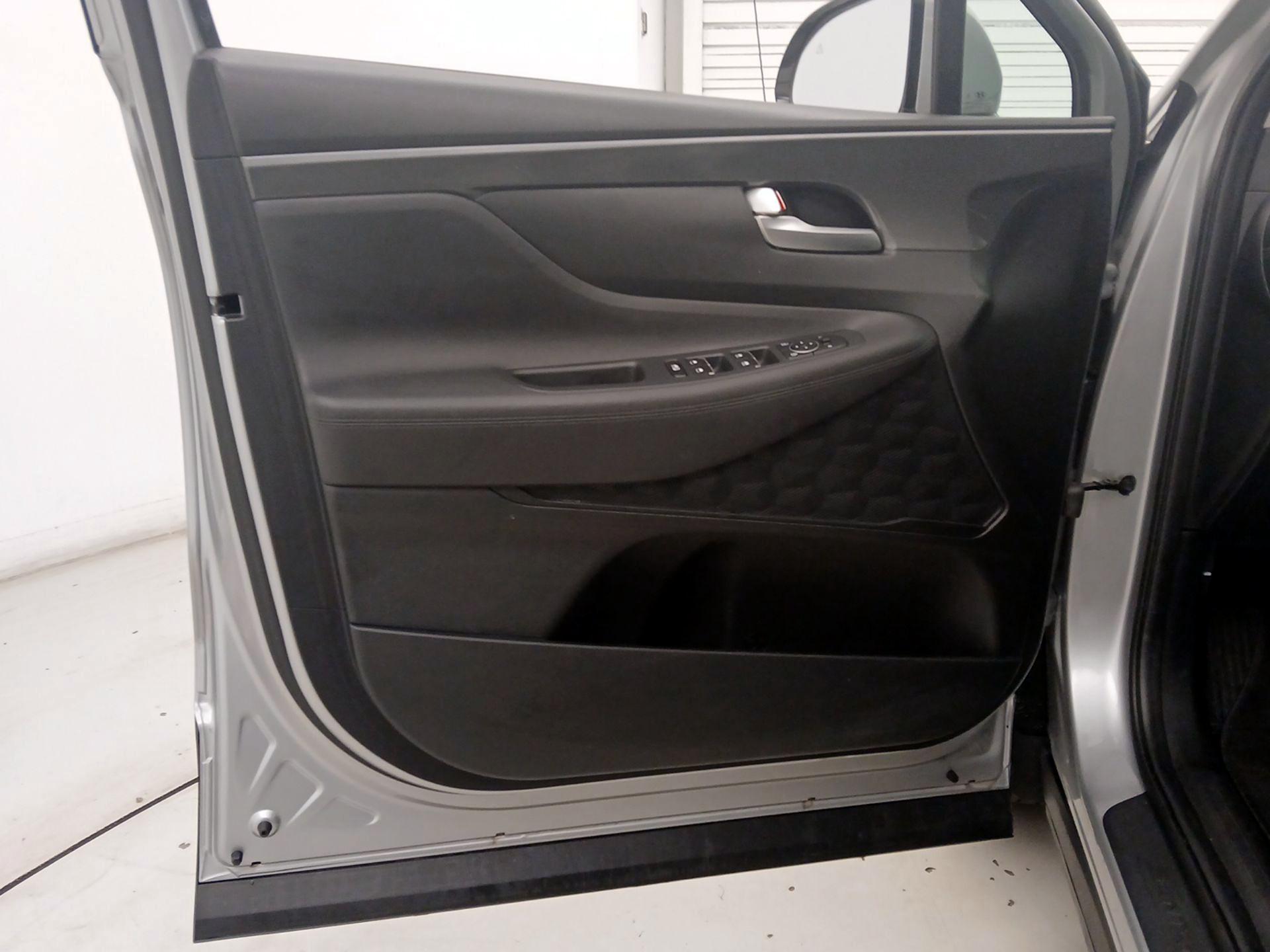 Thumbnail: 2023 Hyundai Santa Fe - 12