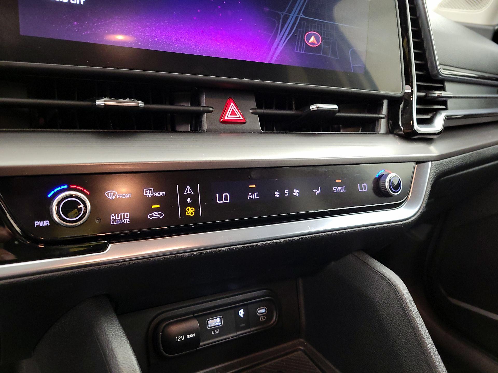 Thumbnail: 2023 Kia Sportage - 17