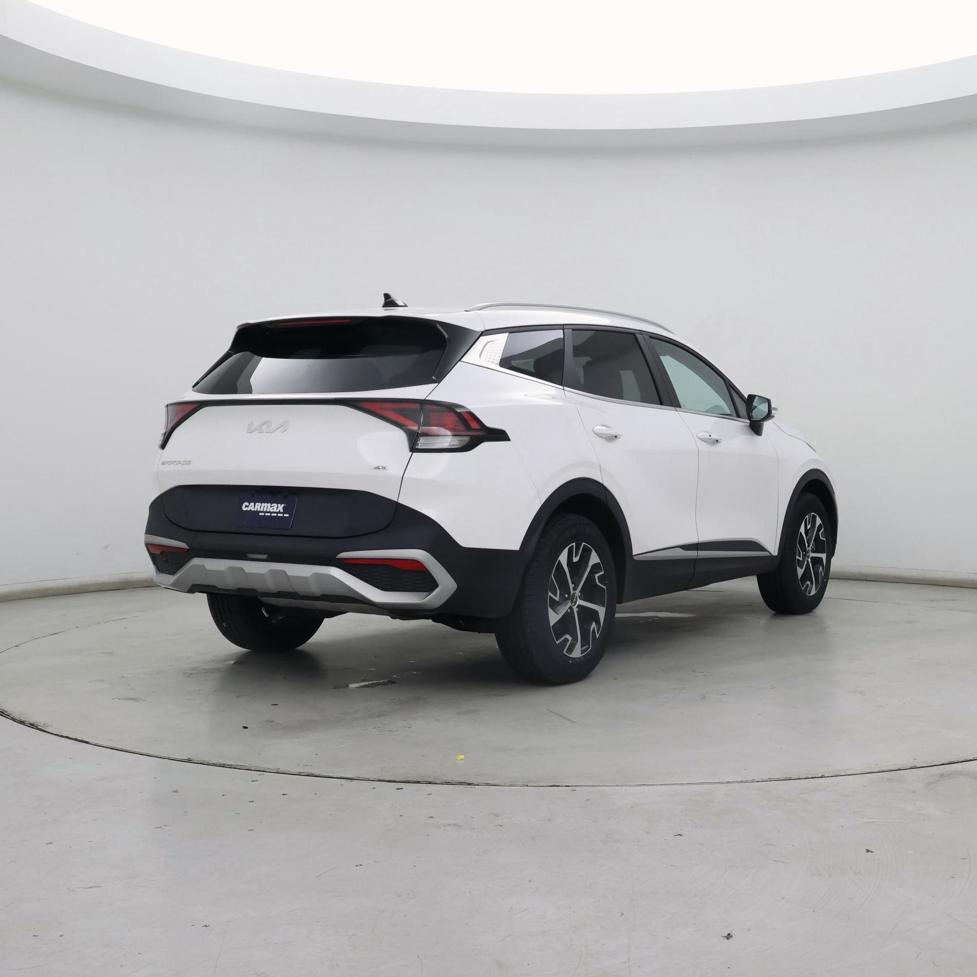 Thumbnail: 2023 Kia Sportage - 8