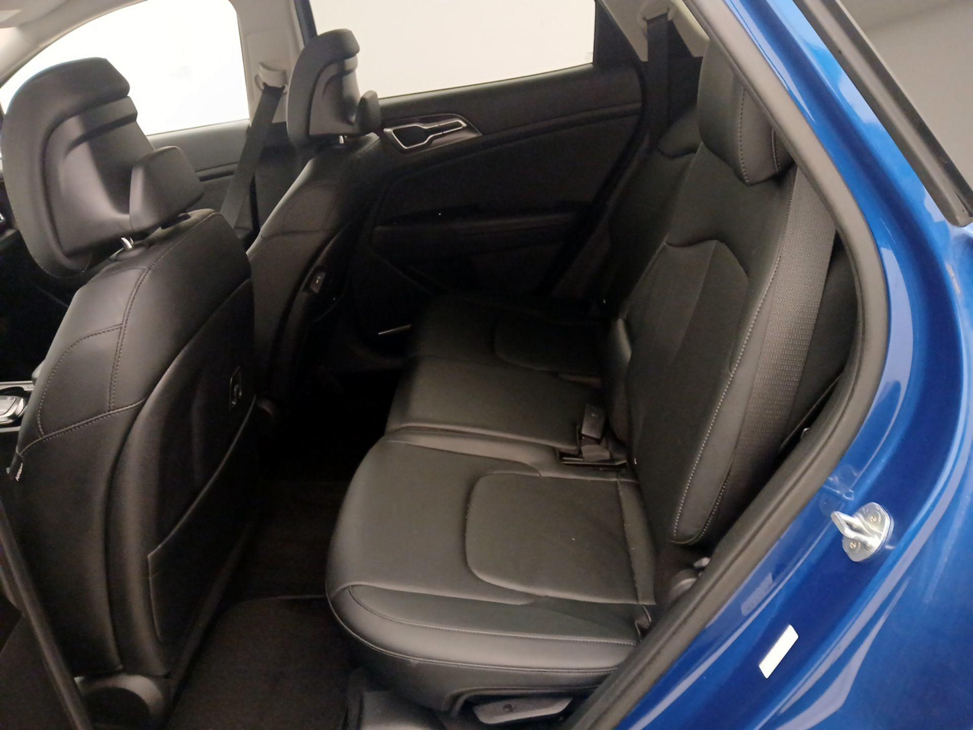 Thumbnail: 2023 Kia Sportage - 20