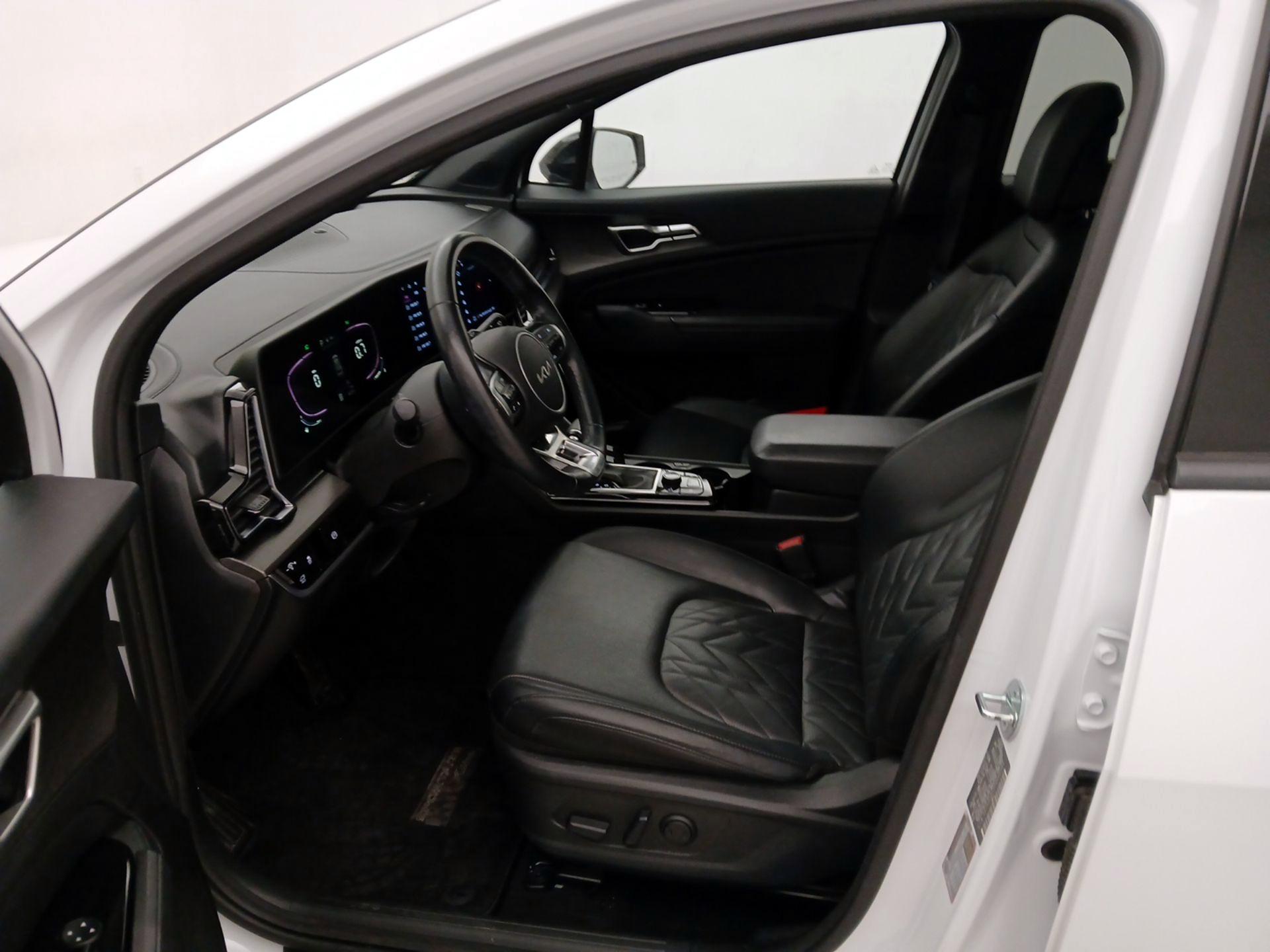 Thumbnail: 2023 Kia Sportage - 11