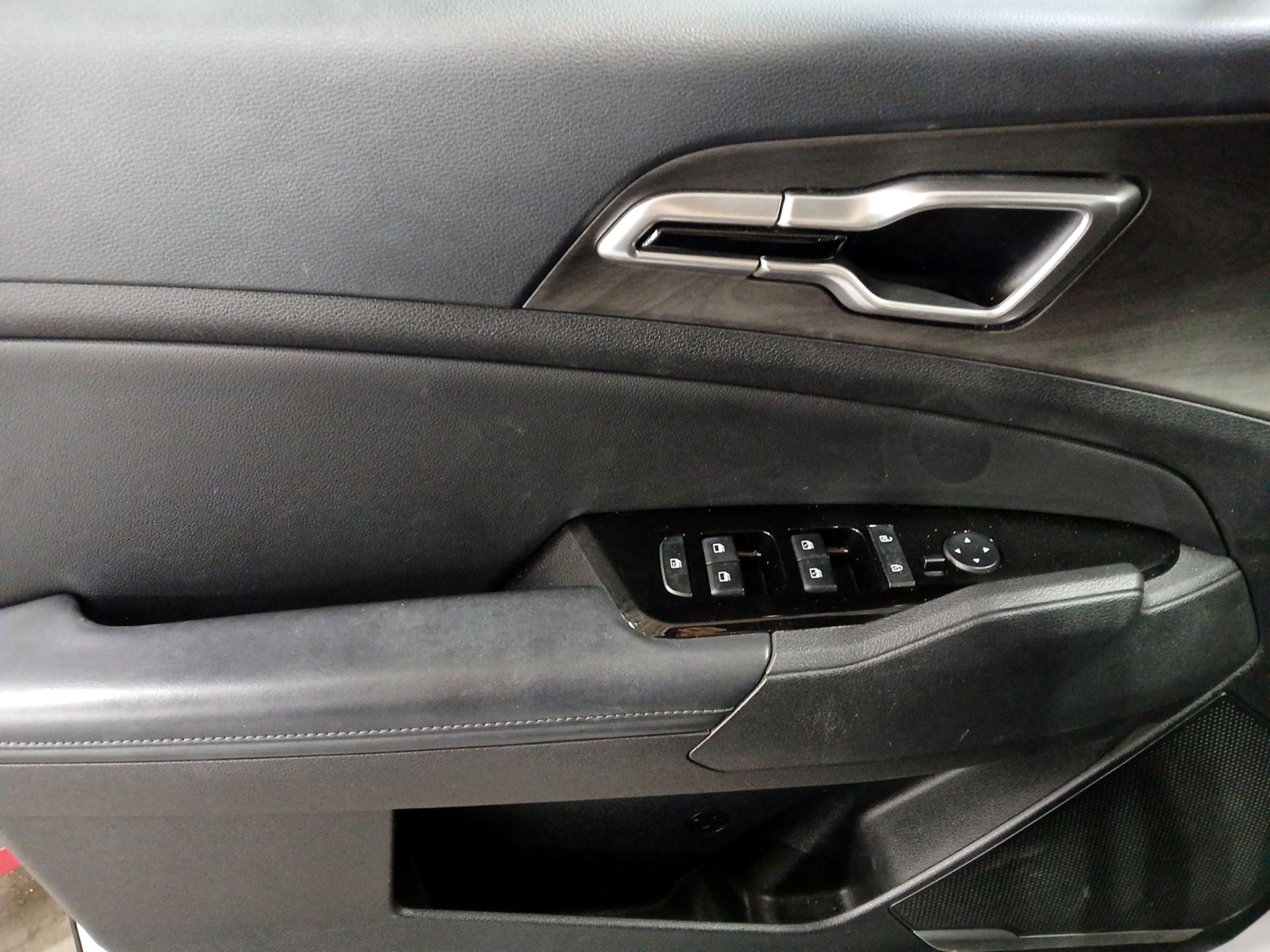 Thumbnail: 2023 Kia Sportage - 12