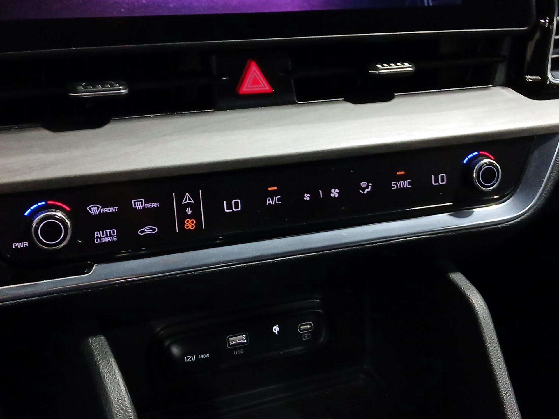 Thumbnail: 2023 Kia Sportage - 16