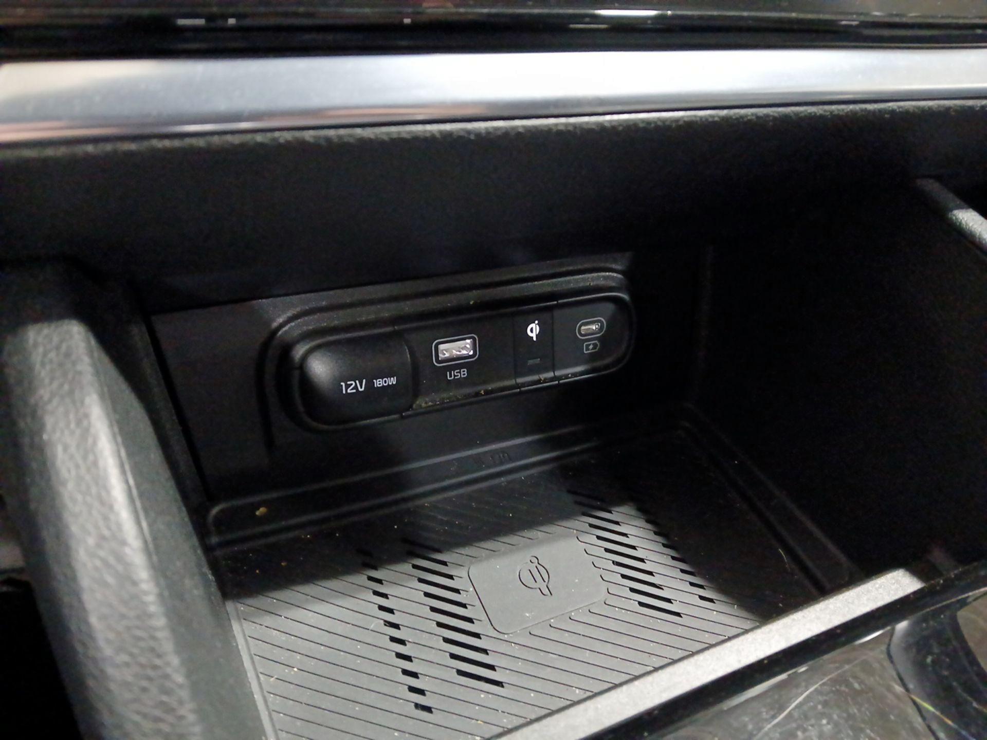 Thumbnail: 2023 Kia Sportage - 18