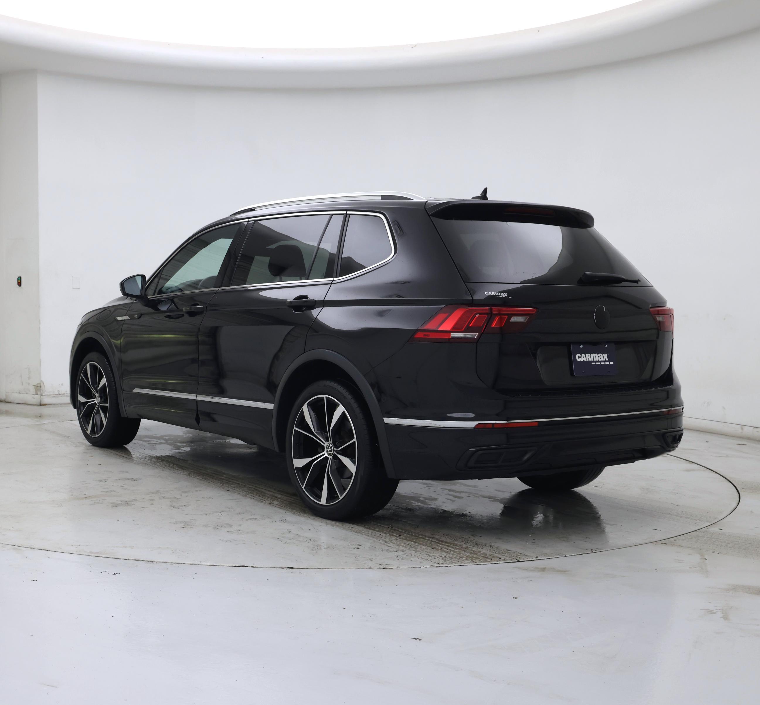 Thumbnail: 2022 Volkswagen Tiguan - 2