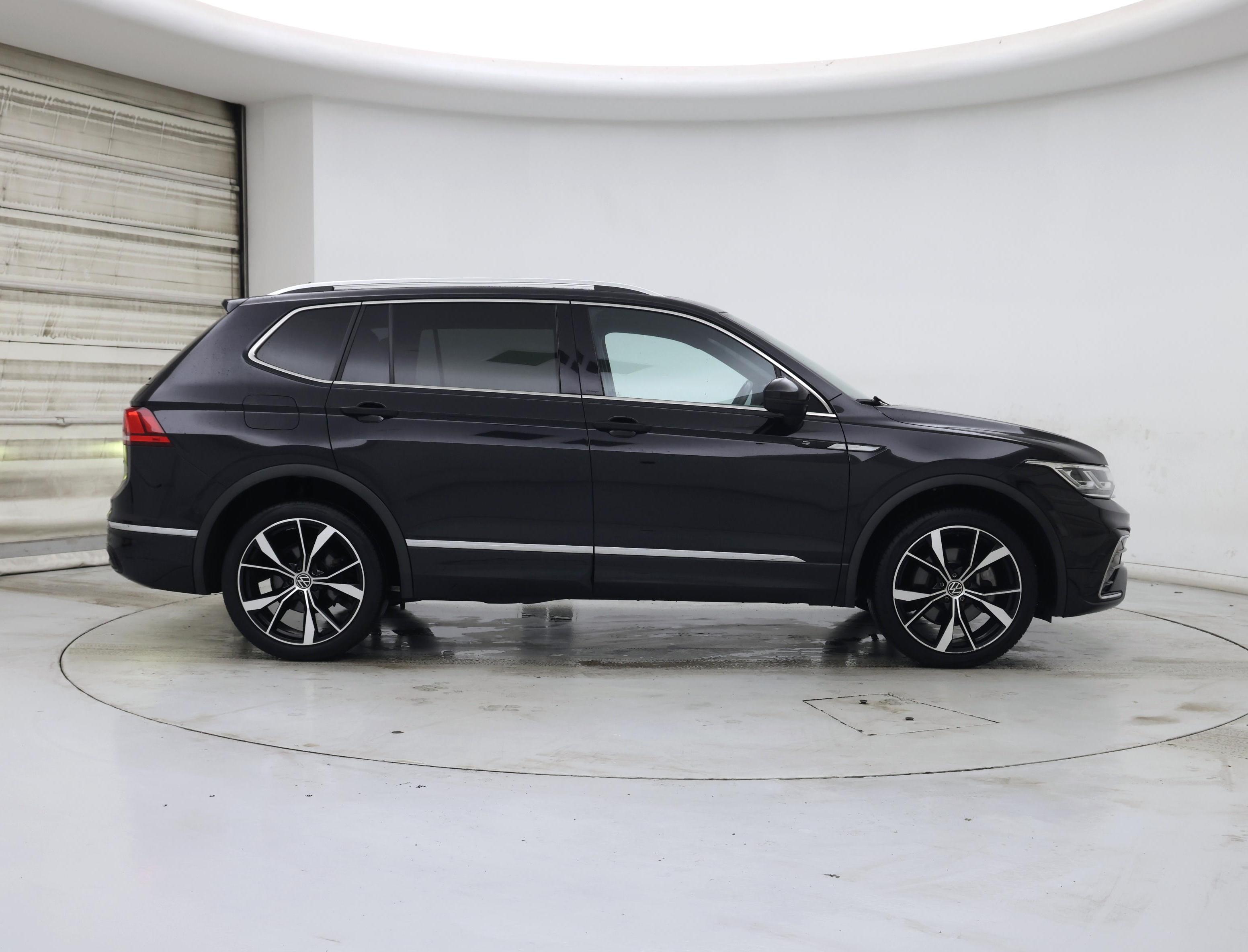 Thumbnail: 2022 Volkswagen Tiguan - 7