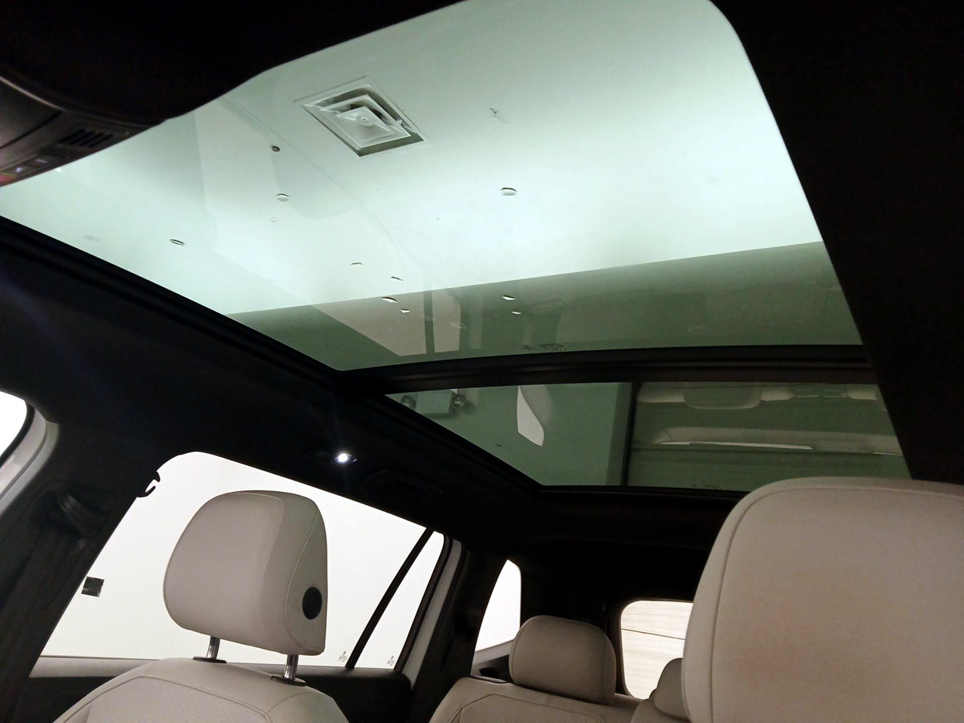 Thumbnail: 2021 Volkswagen Tiguan - 19