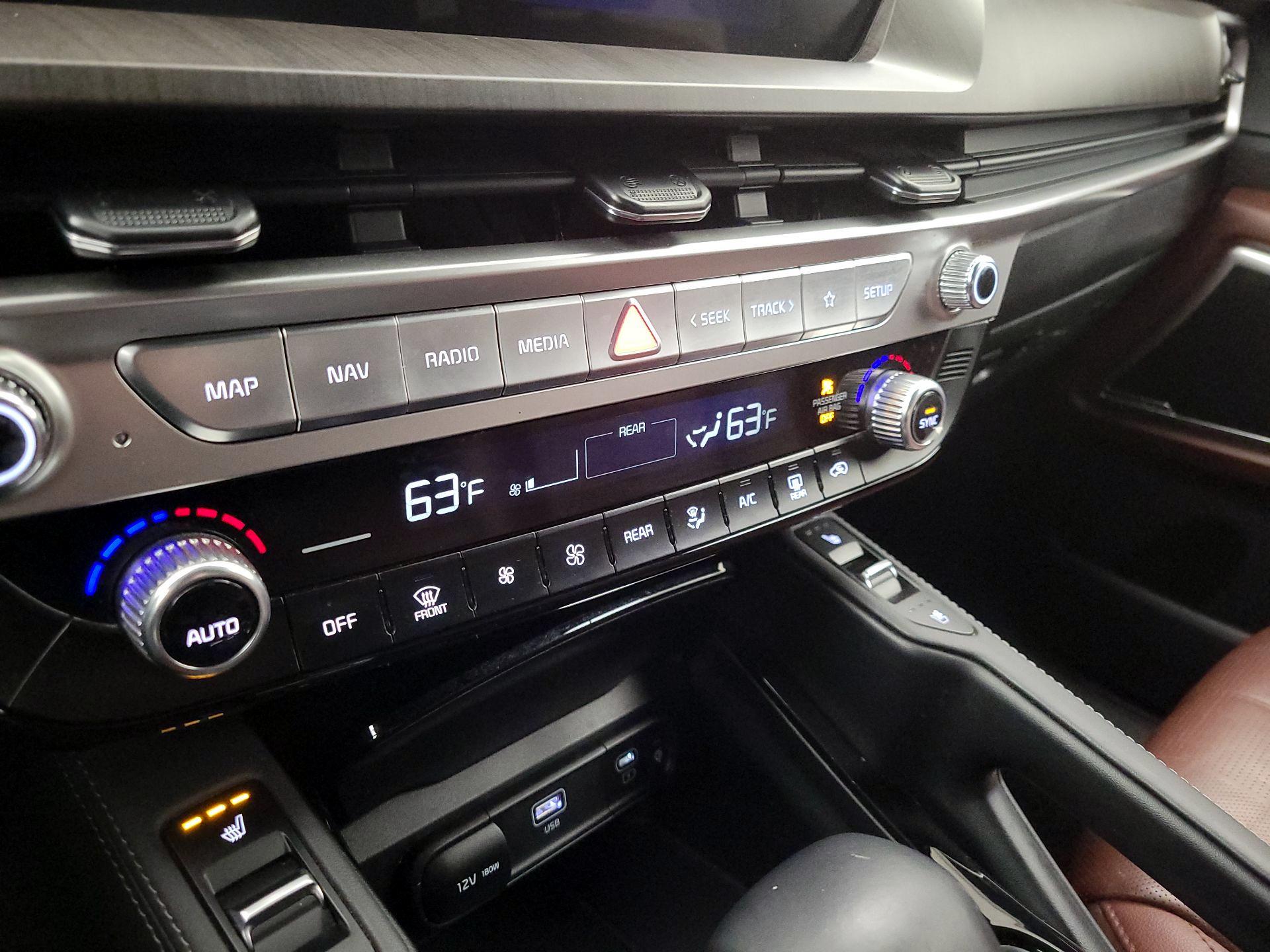 Thumbnail: 2023 Kia Telluride - 17