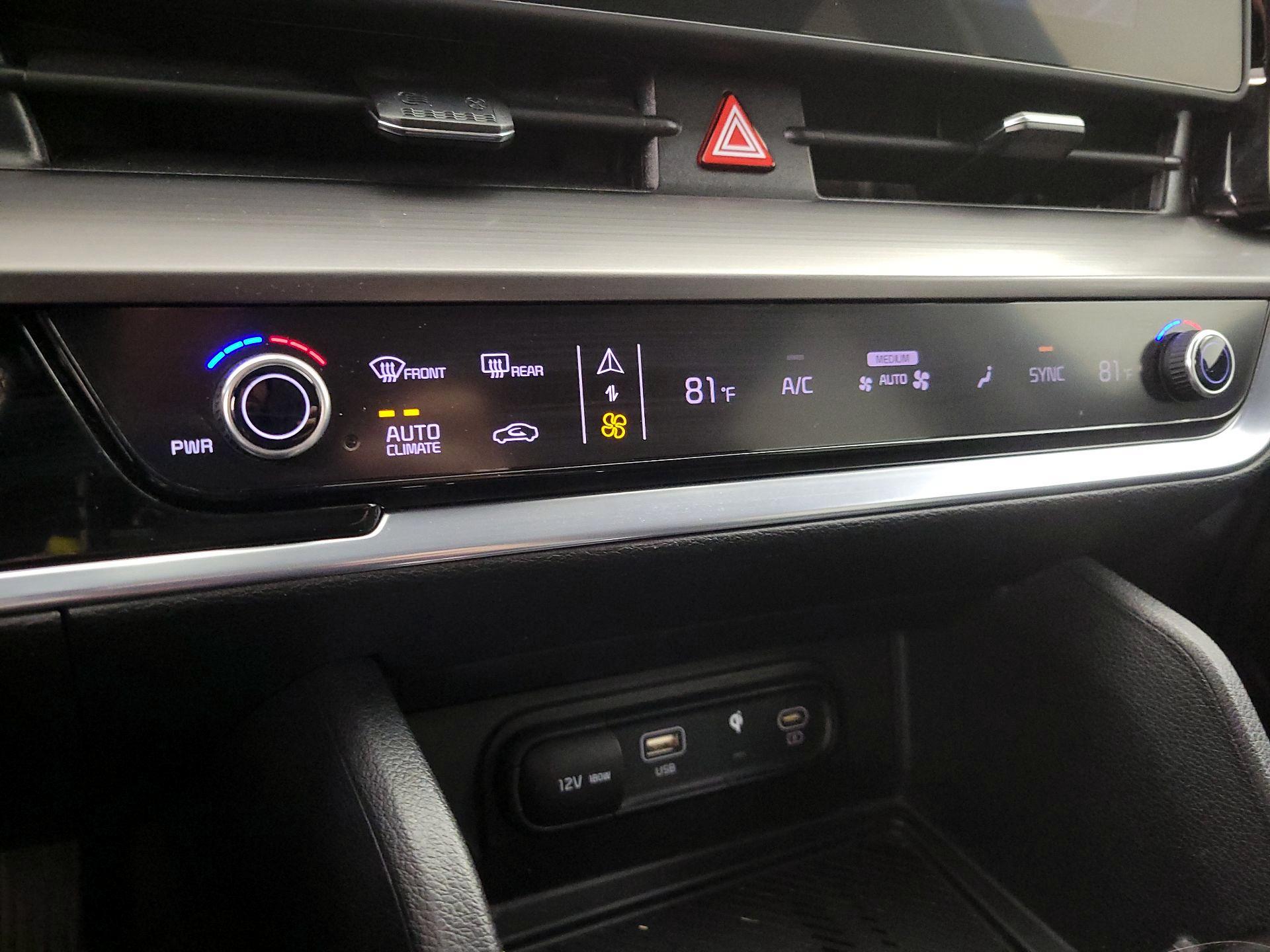 Thumbnail: 2023 Kia Sportage - 16