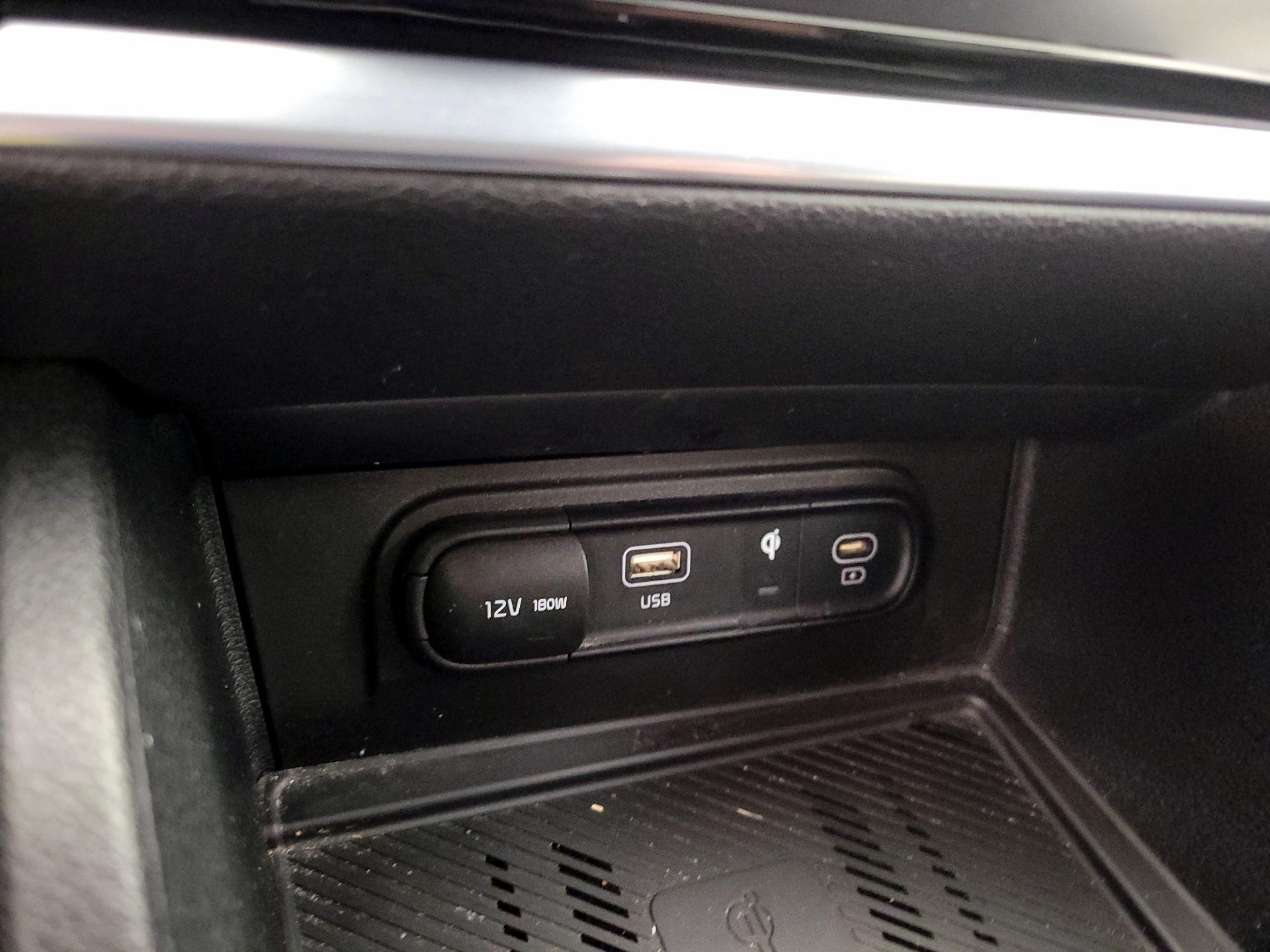 Thumbnail: 2023 Kia Sportage - 18