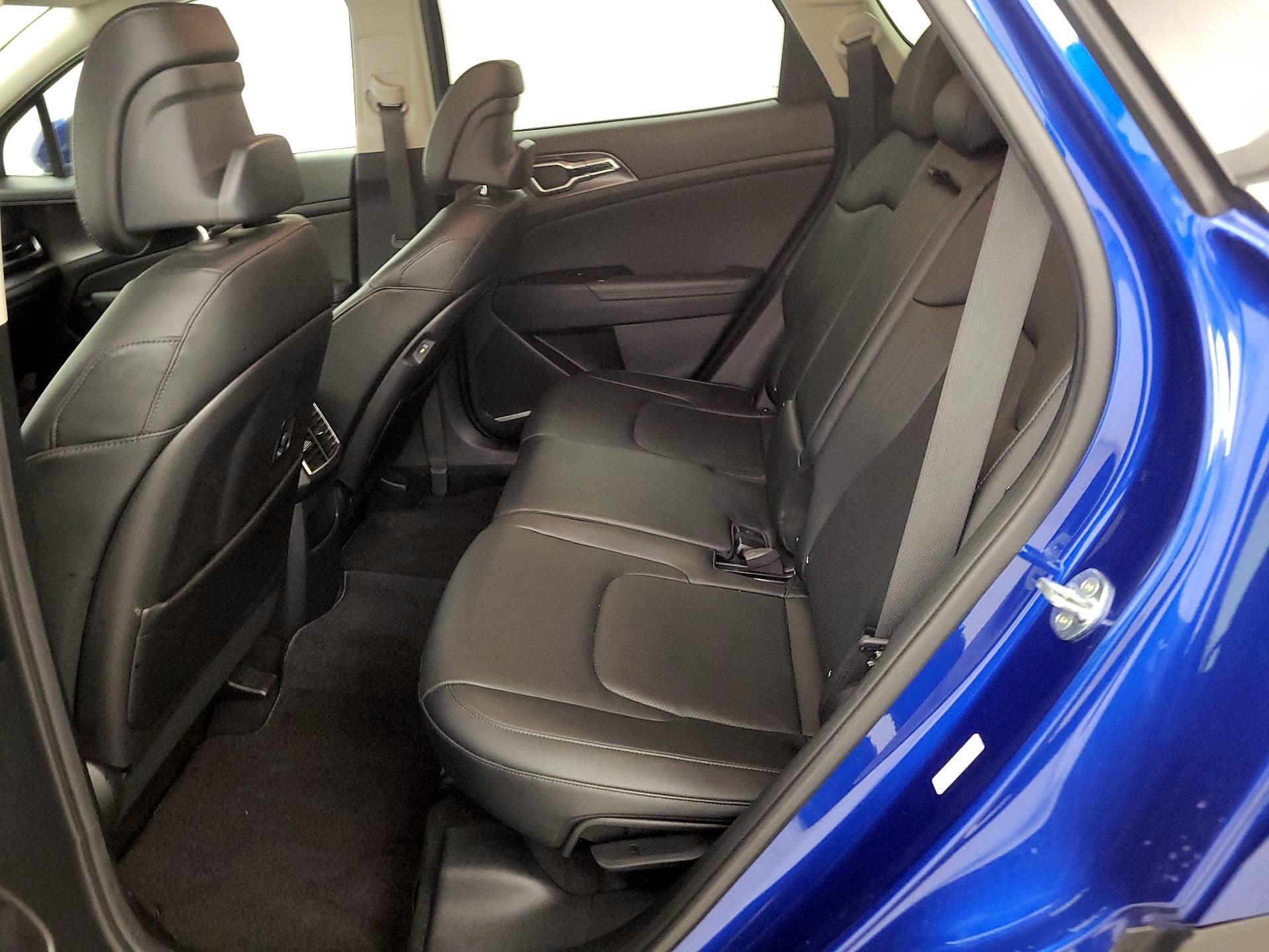 Thumbnail: 2023 Kia Sportage - 19