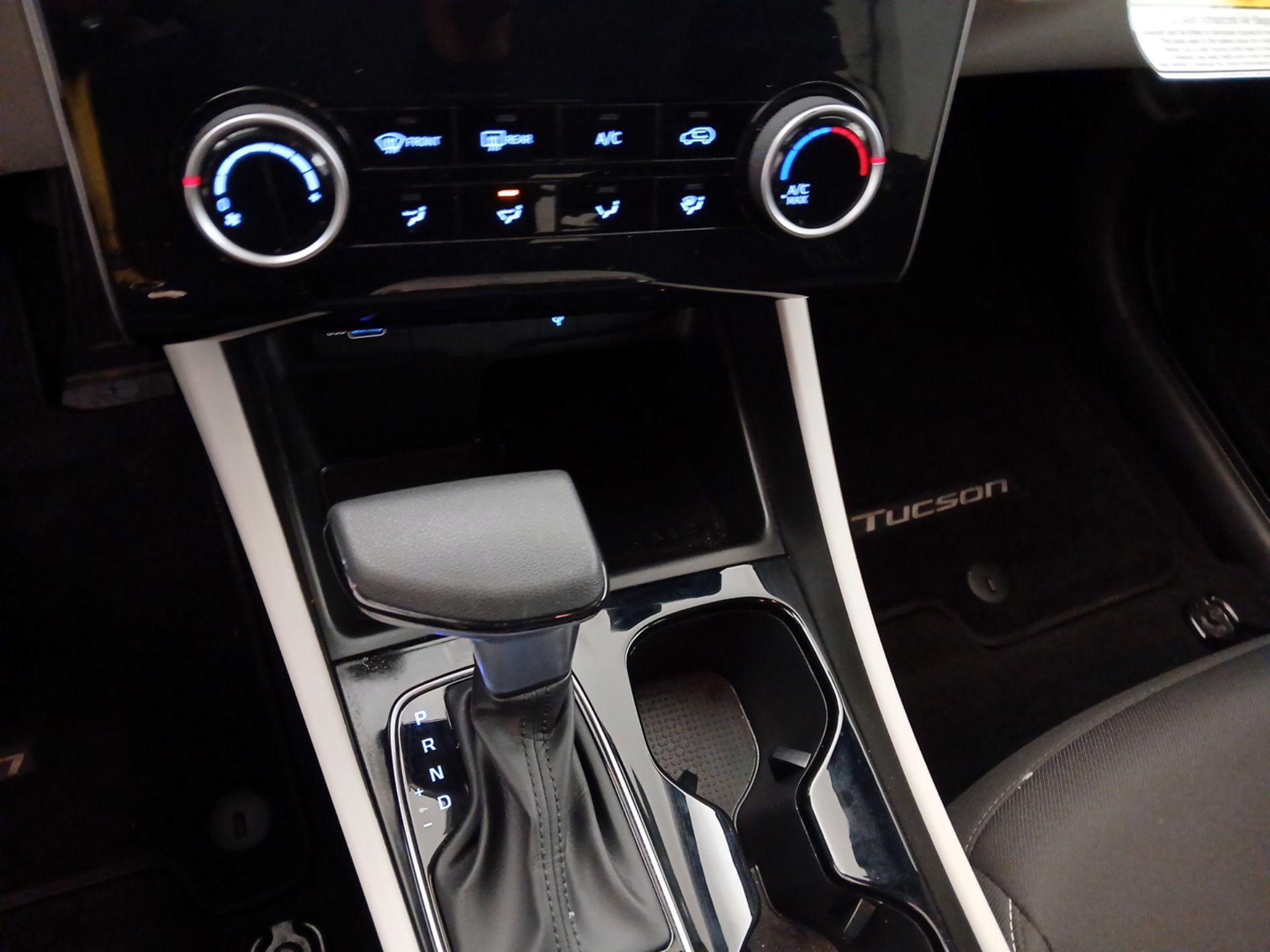 Thumbnail: 2023 Hyundai Tucson - 16