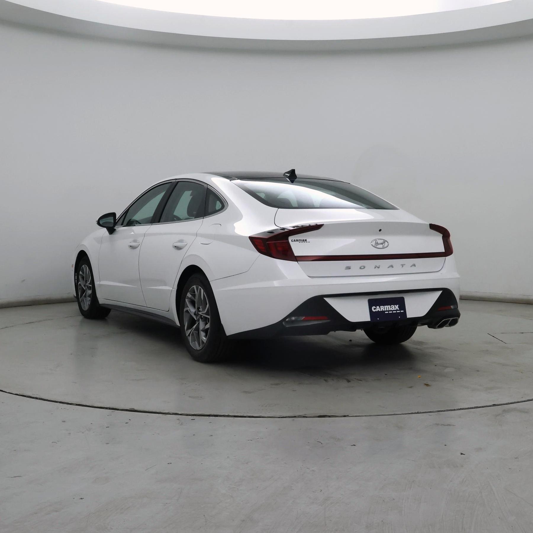 Thumbnail: 2023 Hyundai Sonata - 2