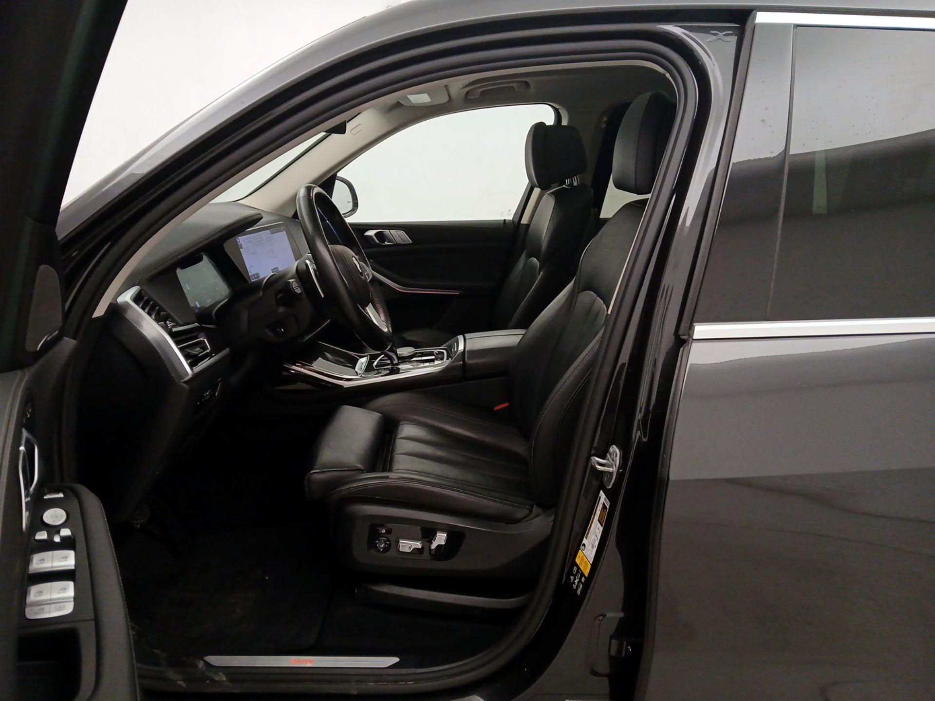 Thumbnail: 2020 BMW X7 - 11