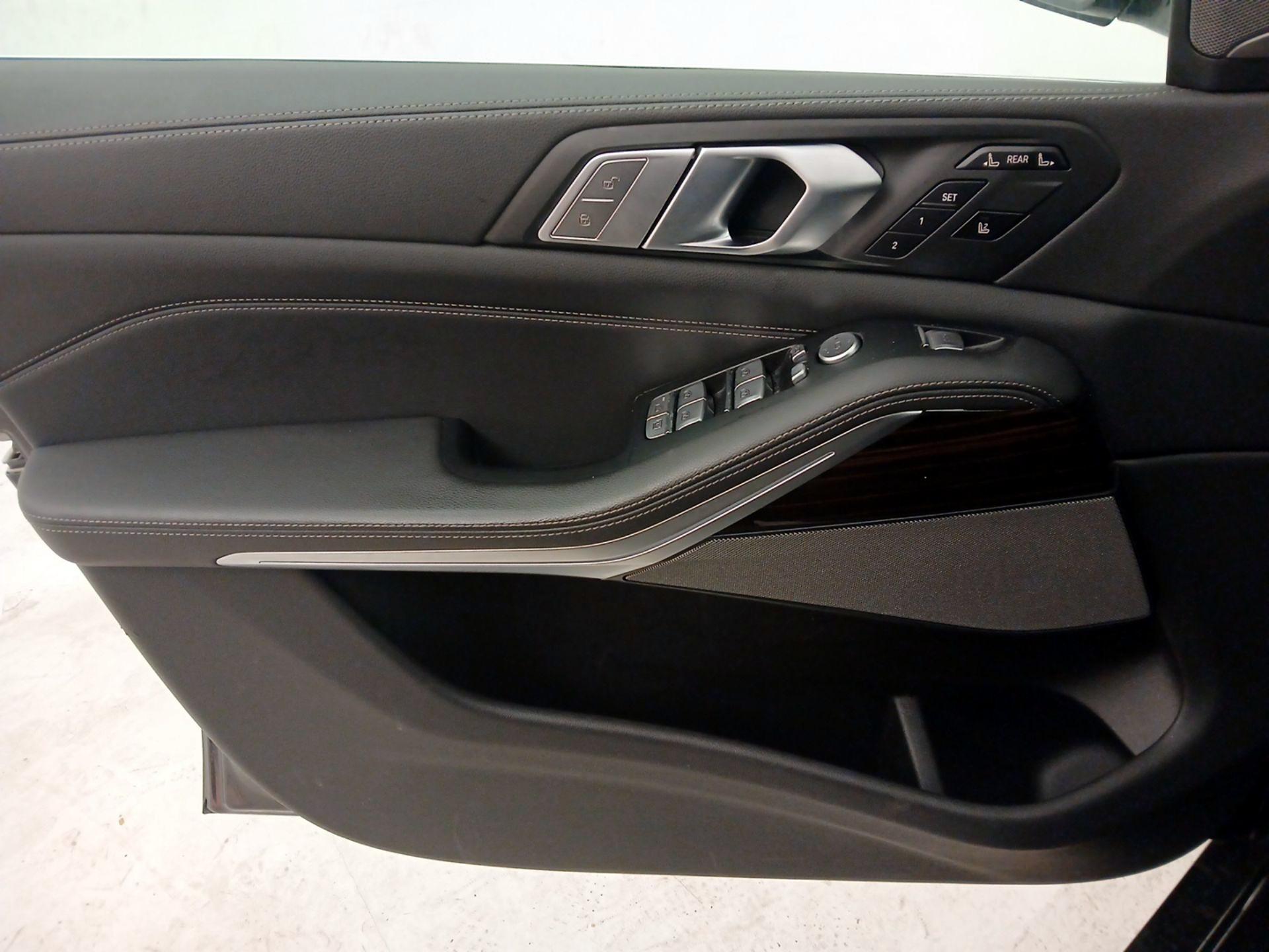 Thumbnail: 2020 BMW X7 - 12