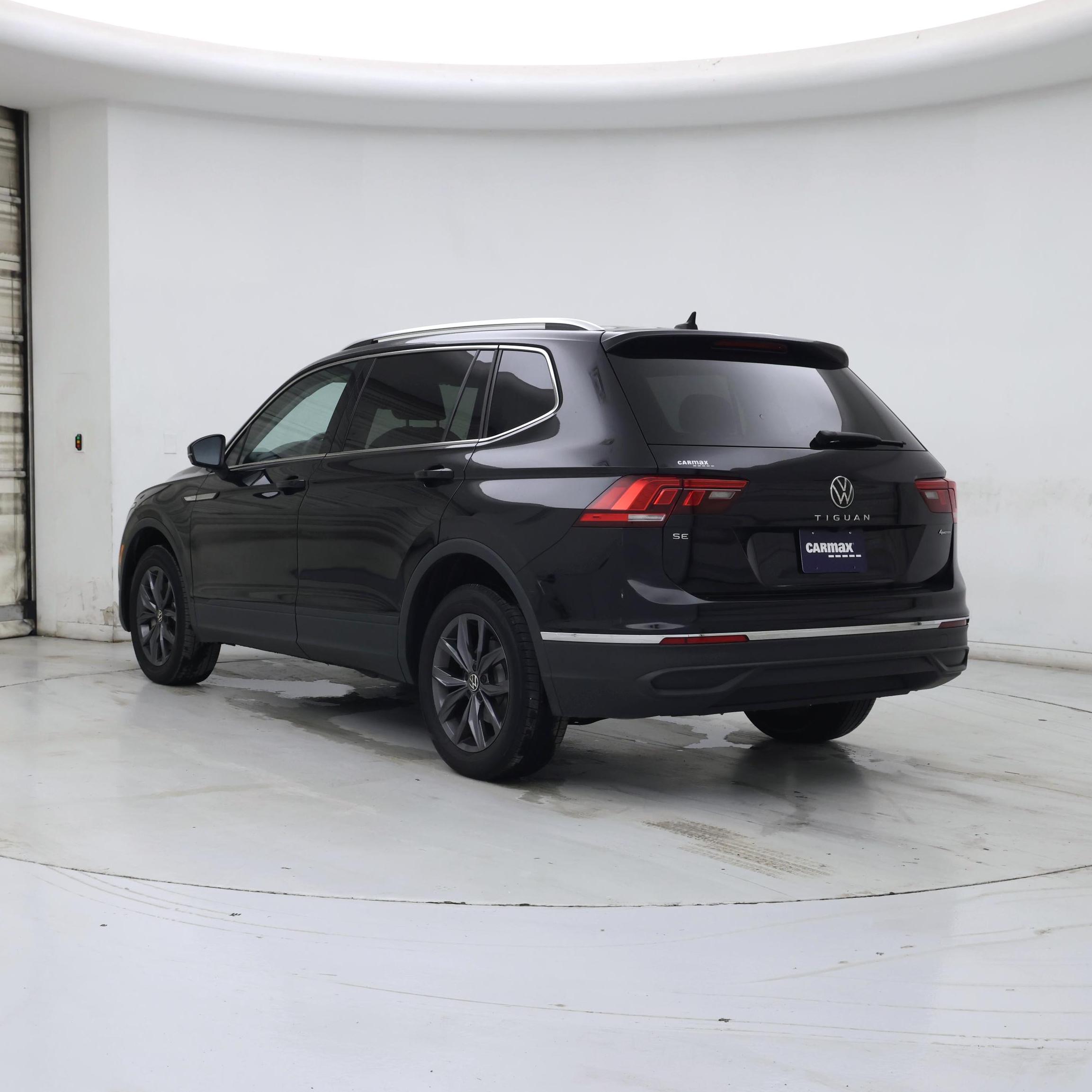 Thumbnail: 2022 Volkswagen Tiguan - 2