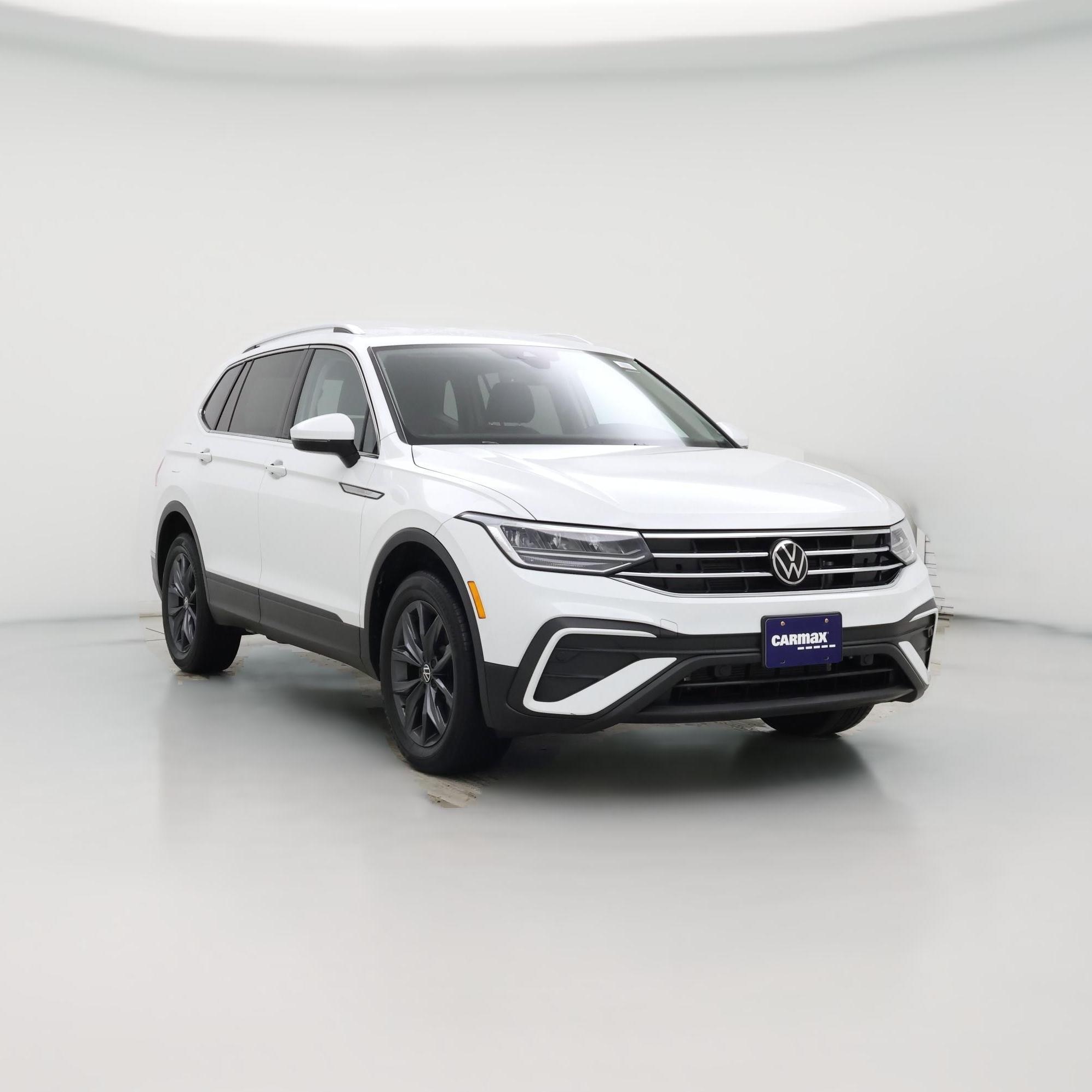 Thumbnail: 2022 Volkswagen Tiguan - 1