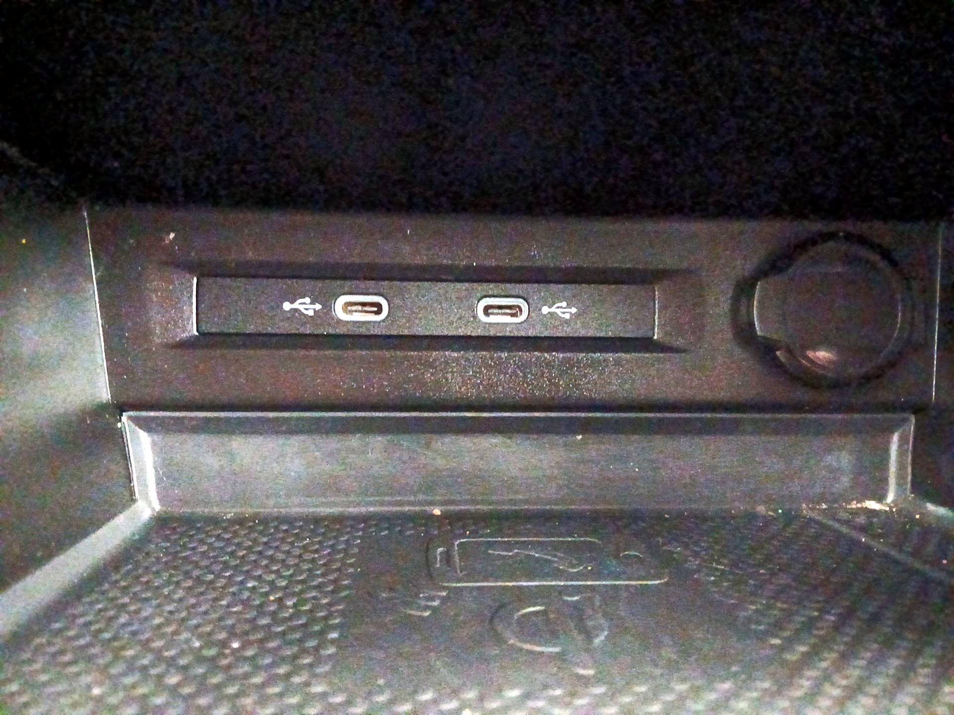 Thumbnail: 2022 Volkswagen Tiguan - 18