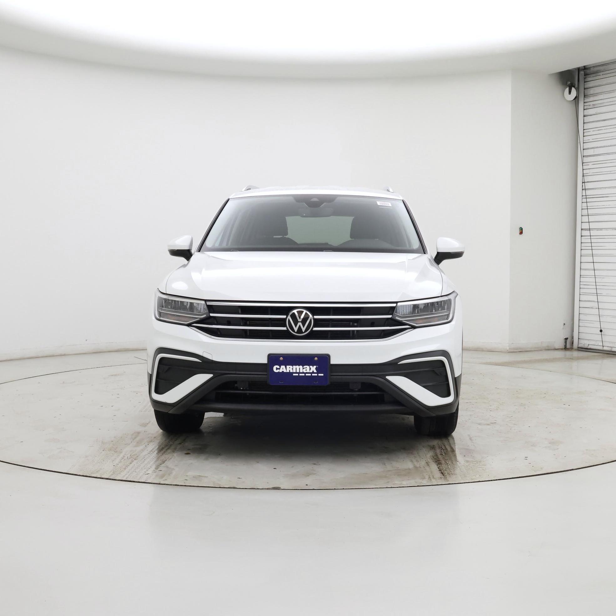 Thumbnail: 2022 Volkswagen Tiguan - 5