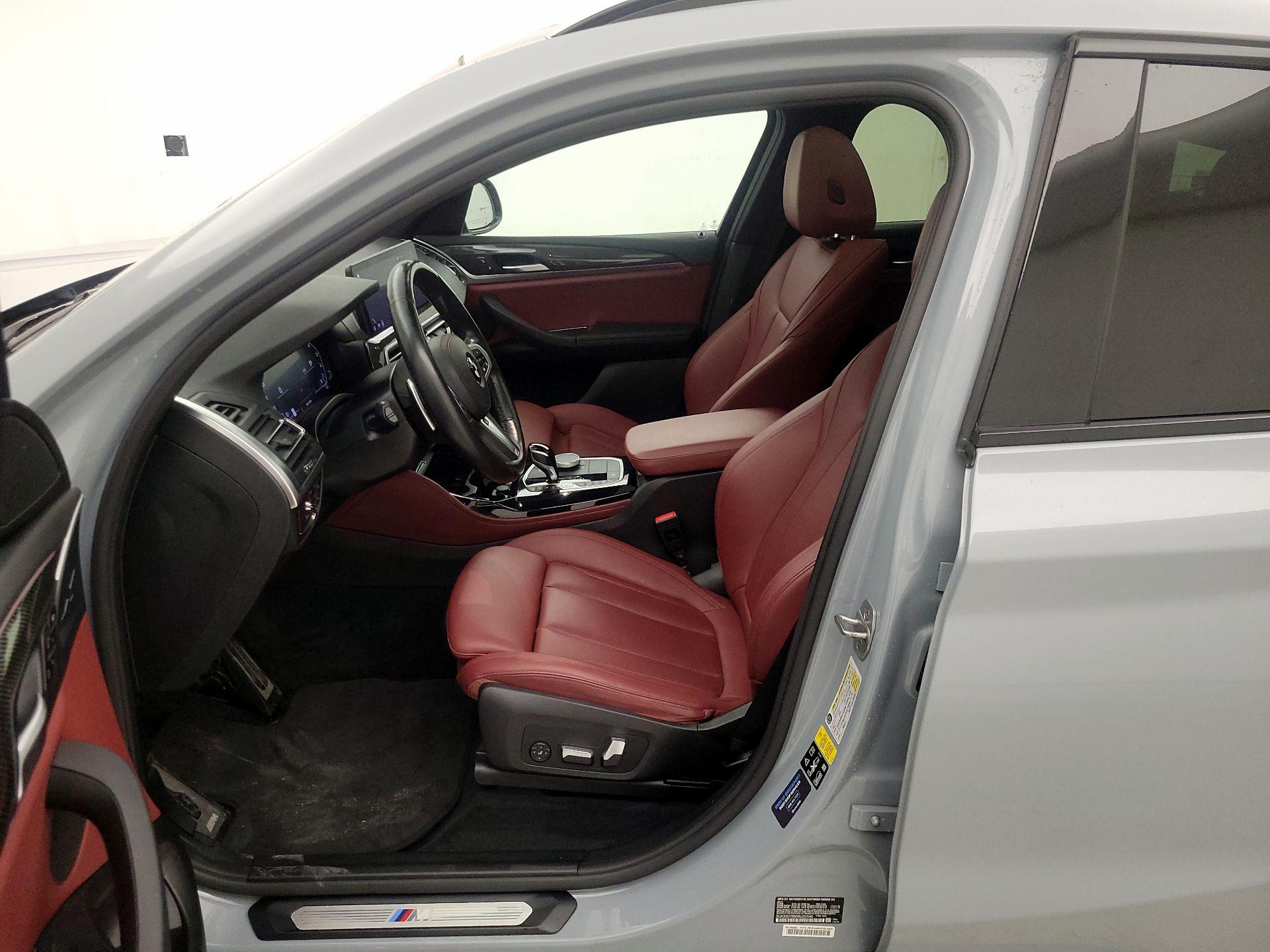 Thumbnail: 2022 BMW X4 - 11