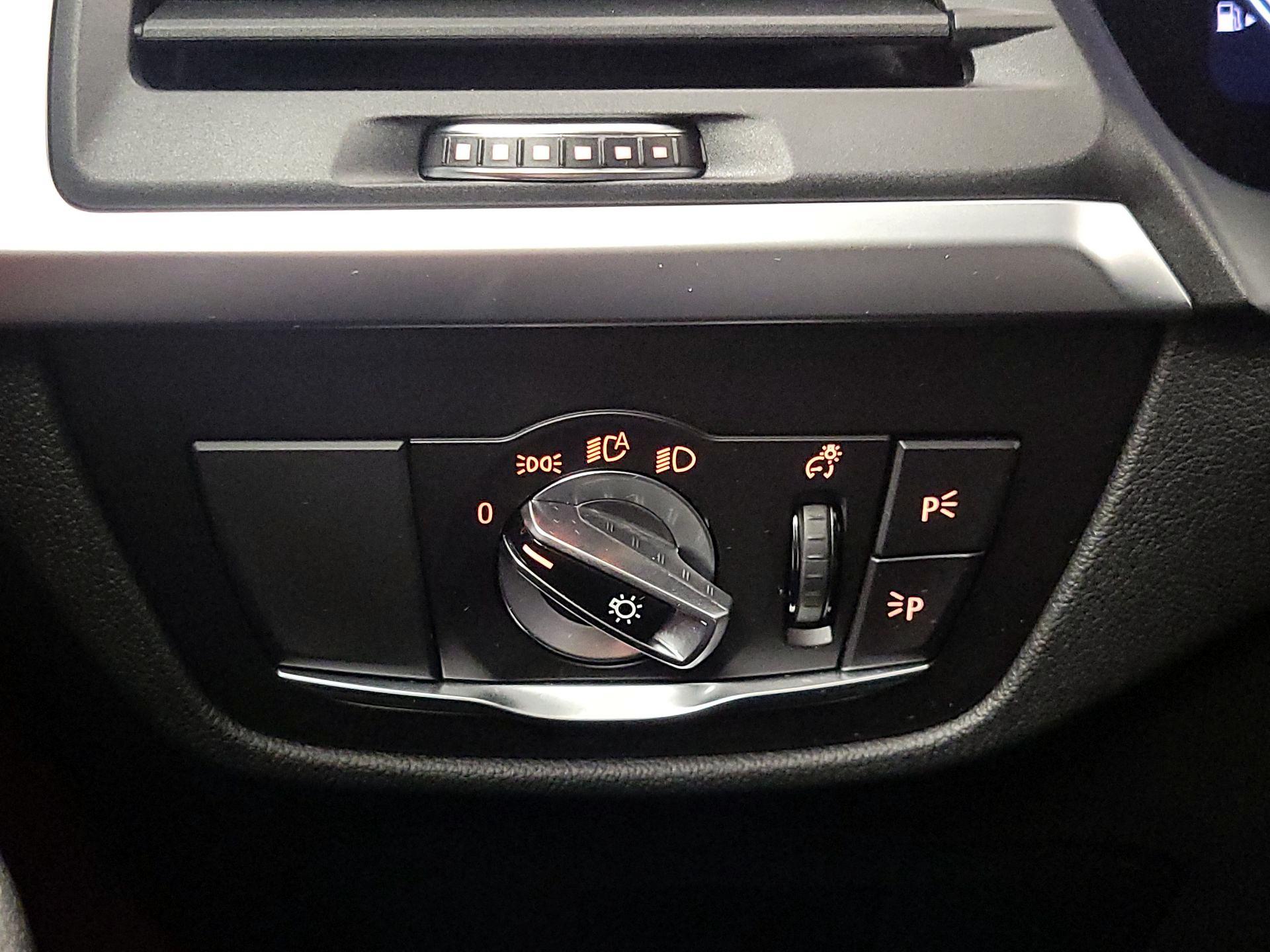 Thumbnail: 2022 BMW X4 - 13