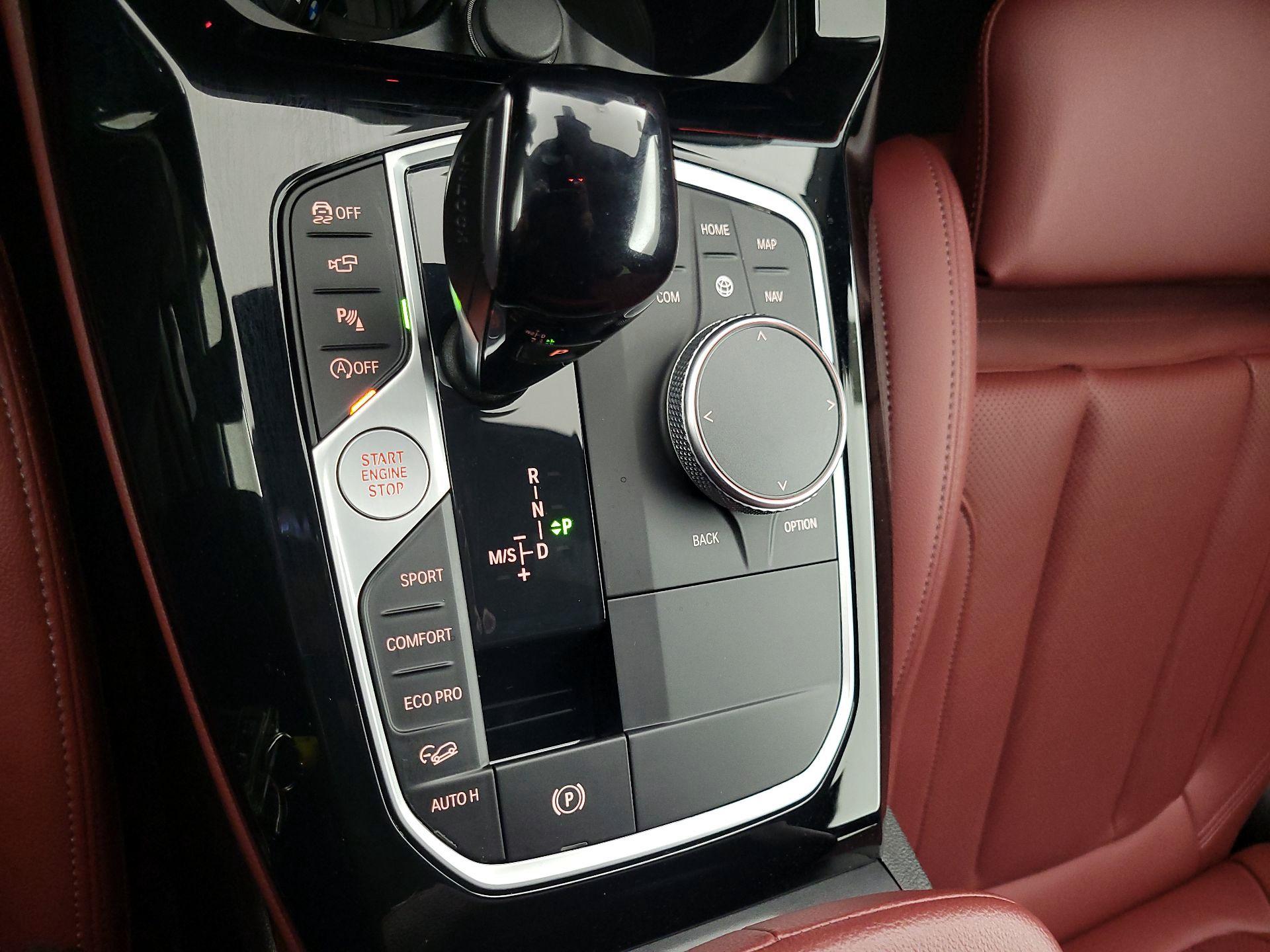 Thumbnail: 2022 BMW X4 - 18