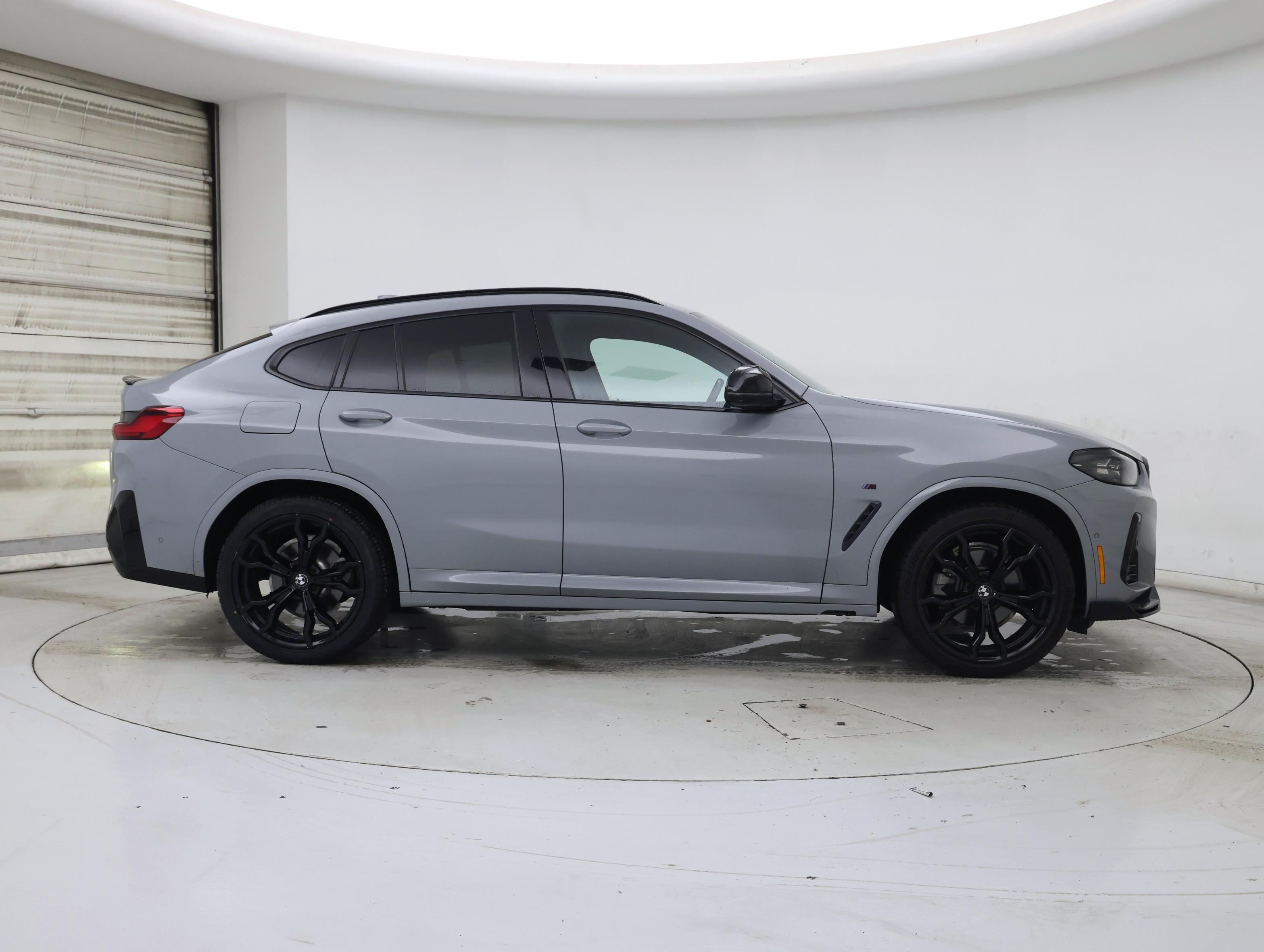 Thumbnail: 2022 BMW X4 - 7