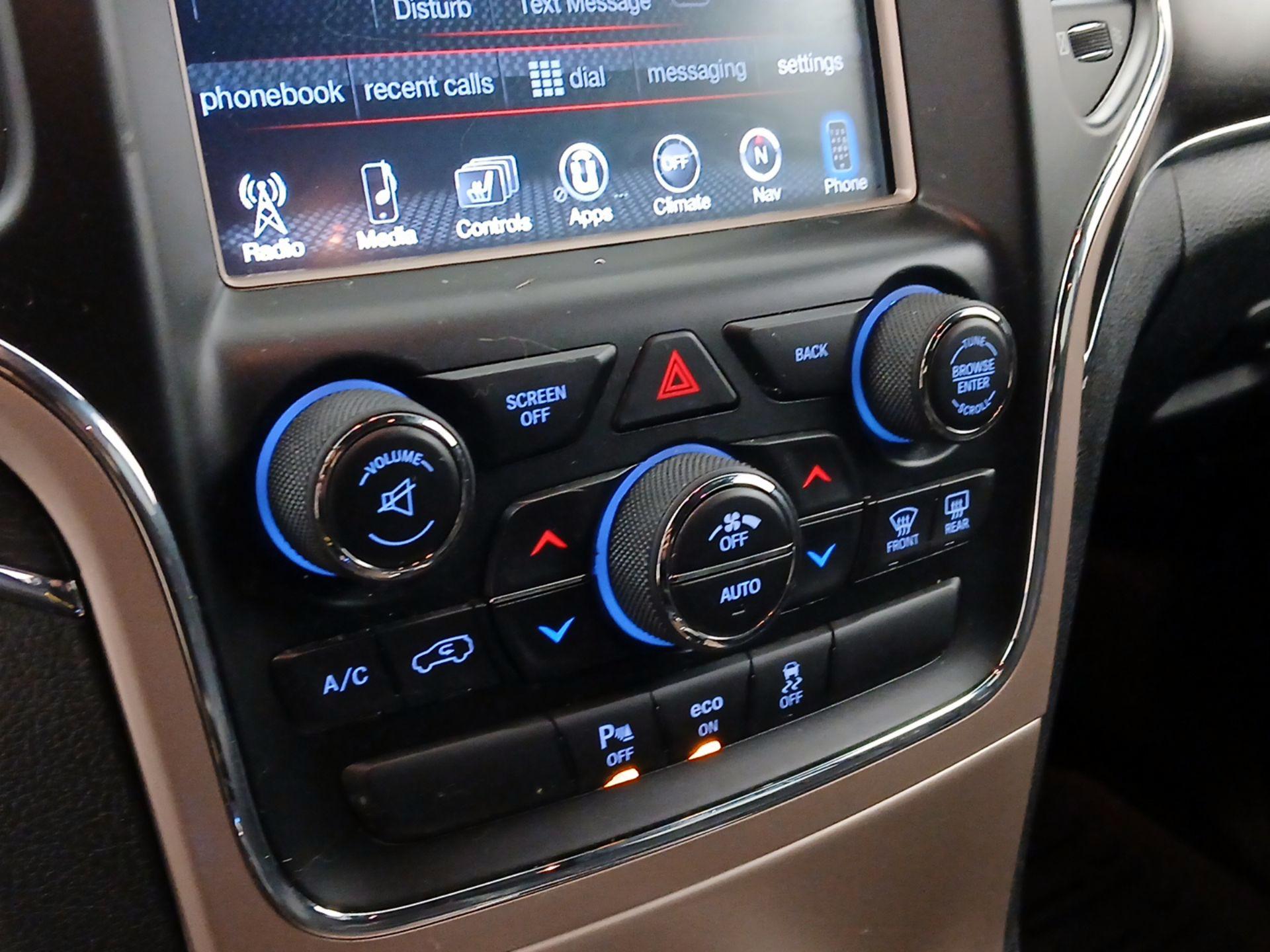 Thumbnail: 2014 Jeep Grand Cherokee - 17