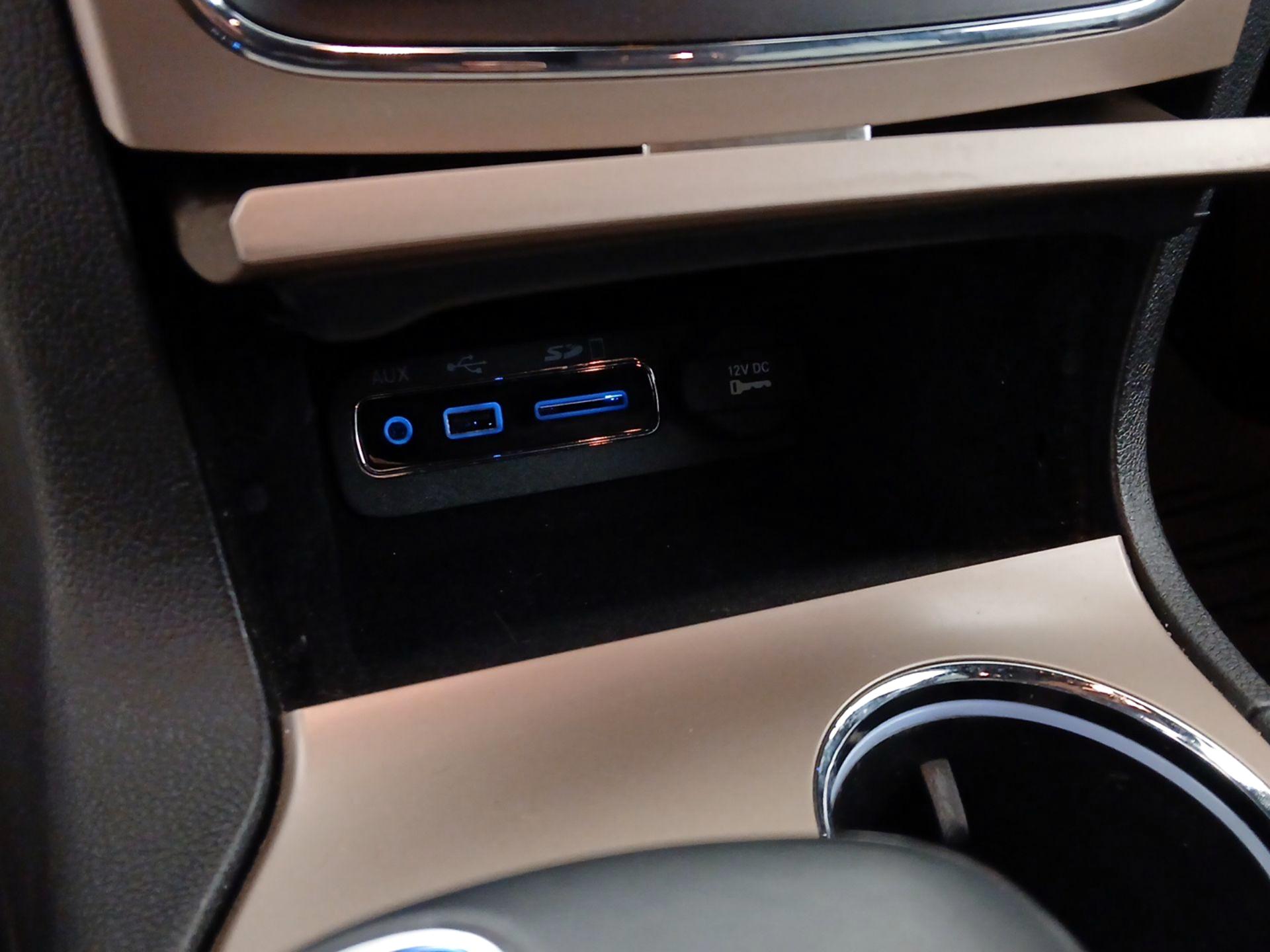 Thumbnail: 2014 Jeep Grand Cherokee - 19