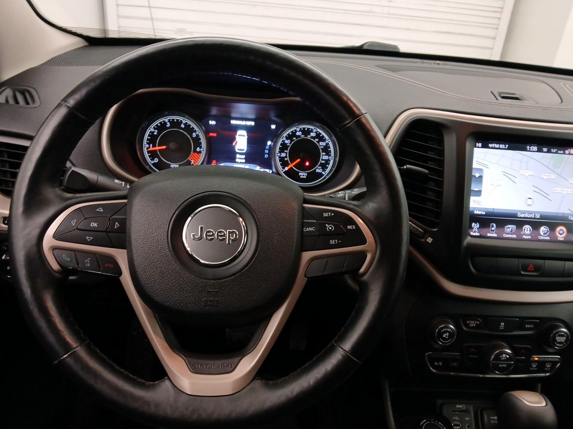 Thumbnail: 2015 Jeep Cherokee - 10