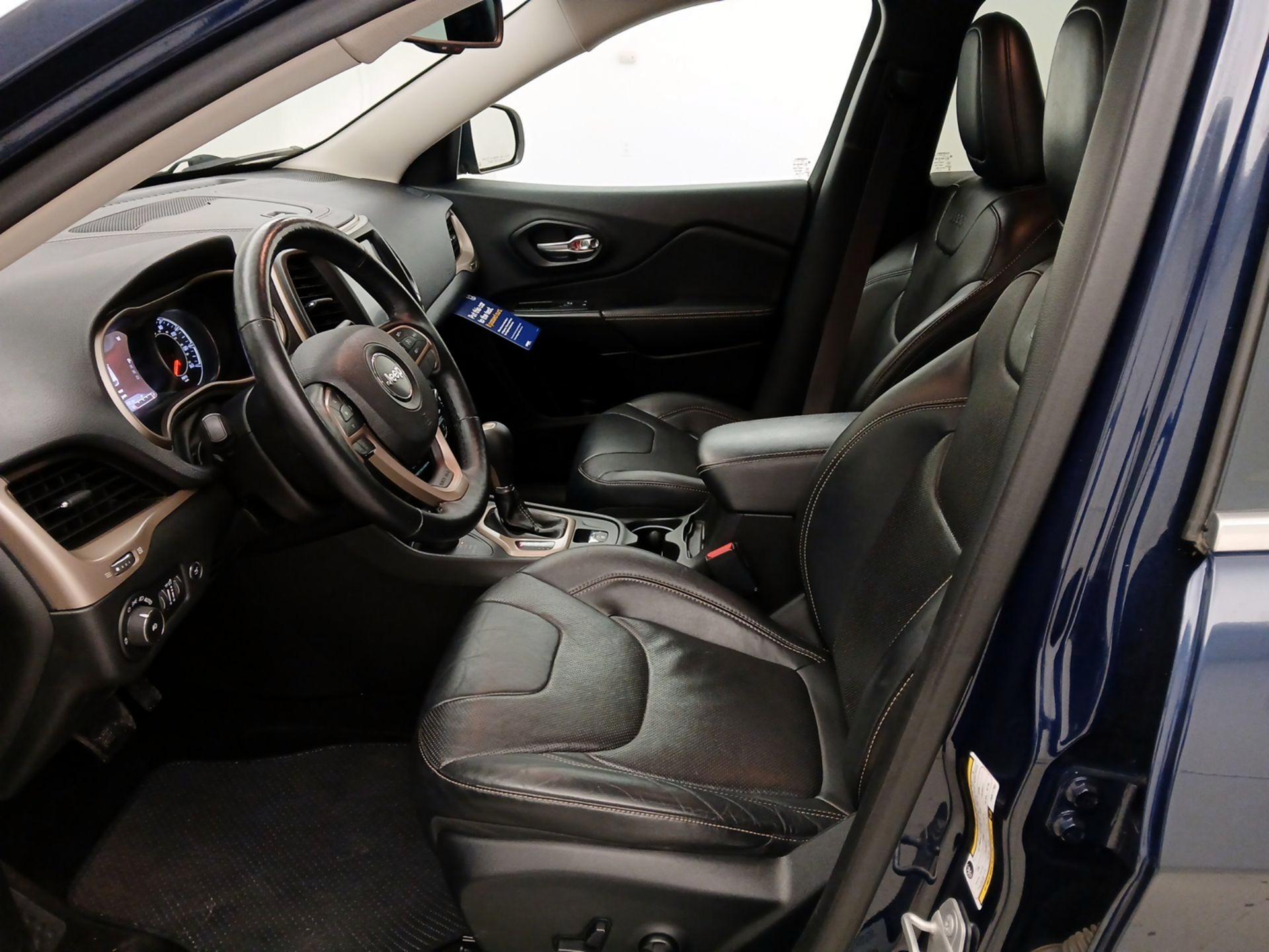 Thumbnail: 2015 Jeep Cherokee - 11