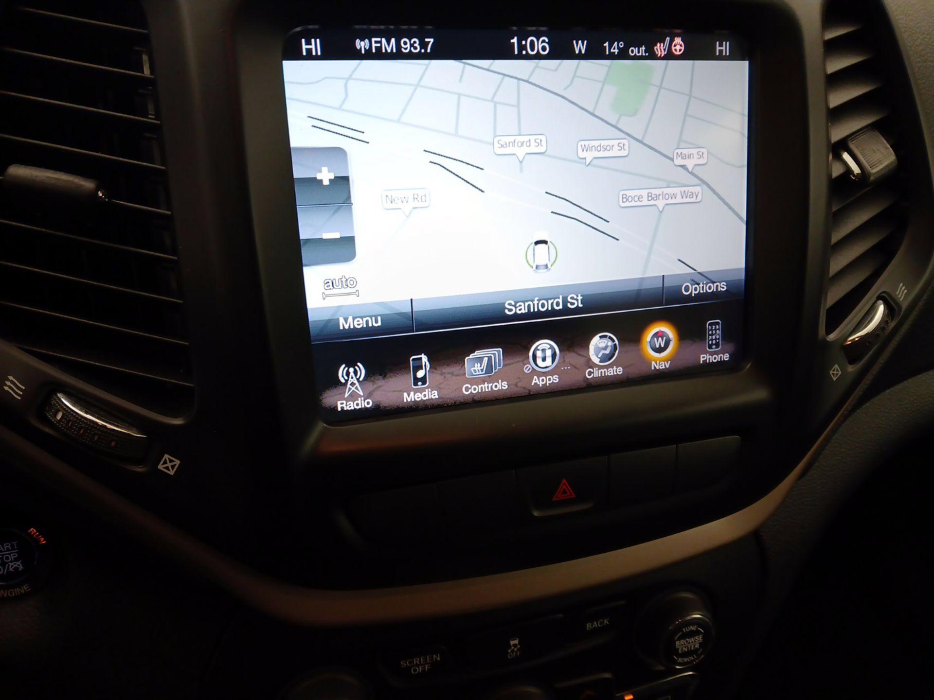 Thumbnail: 2015 Jeep Cherokee - 14