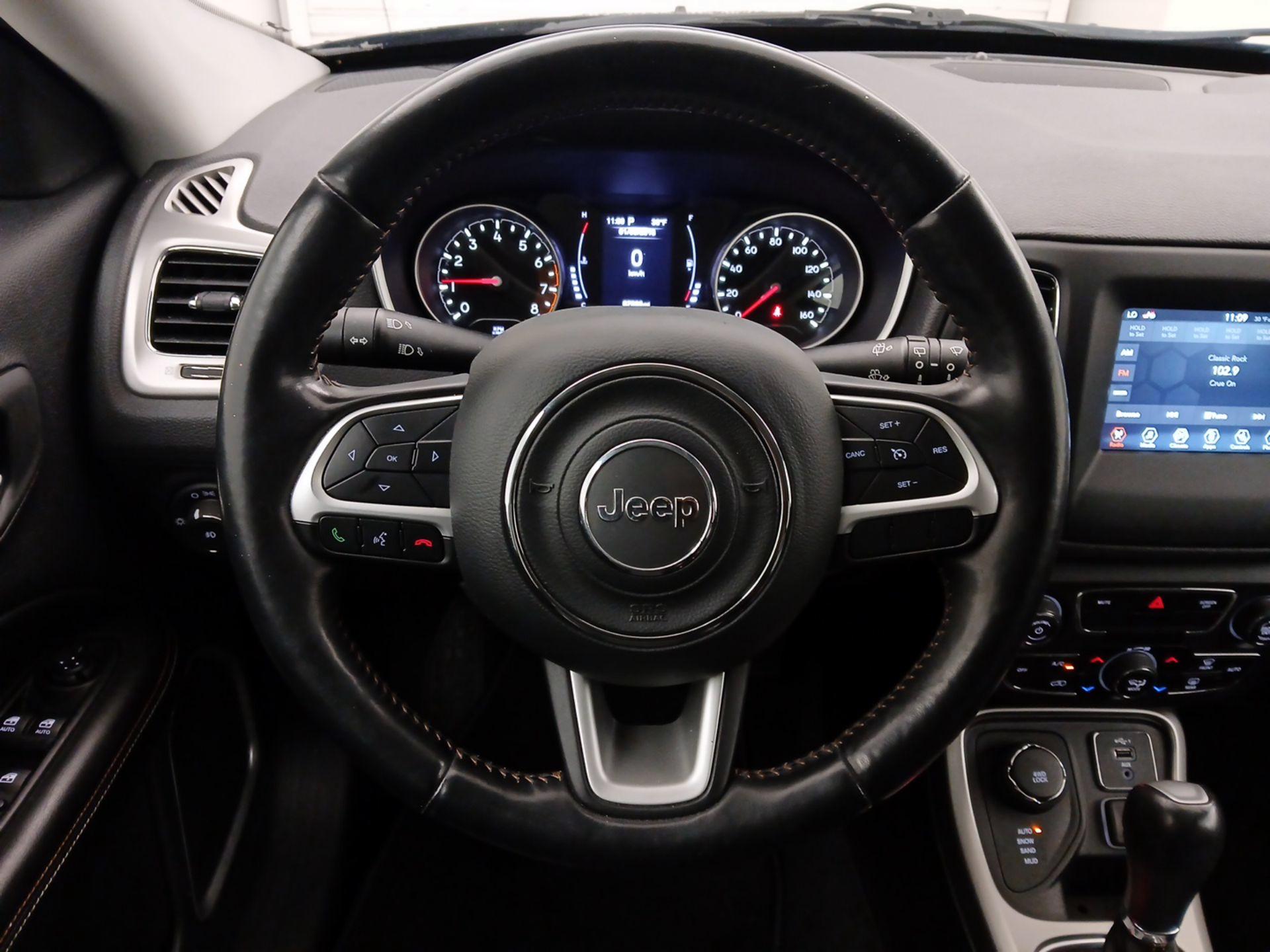 Thumbnail: 2020 Jeep Compass - 10