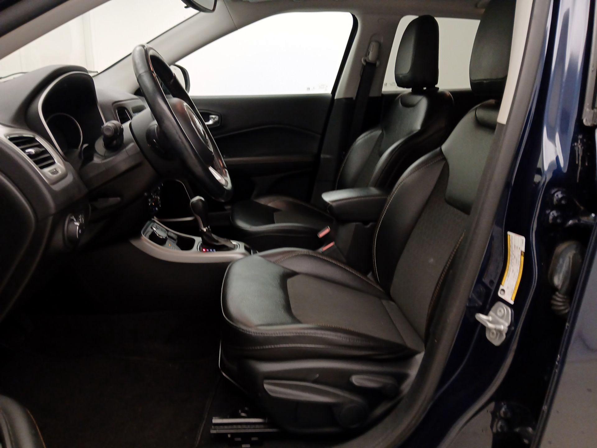 Thumbnail: 2020 Jeep Compass - 11