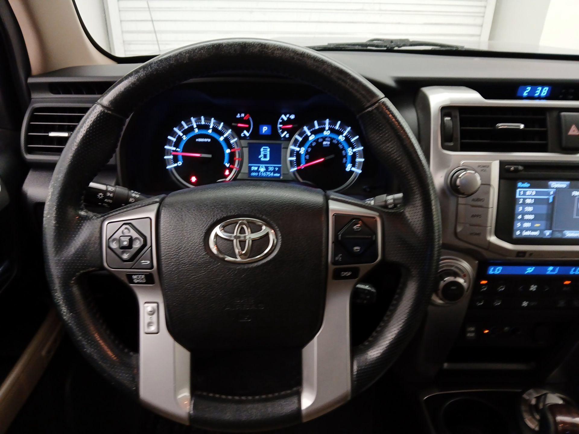 Thumbnail: 2016 Toyota 4Runner - 10