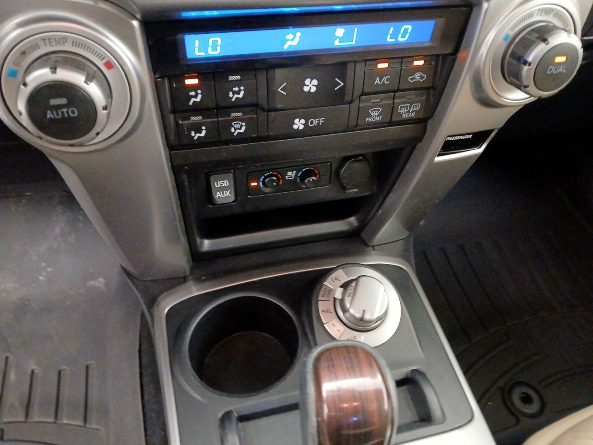 Thumbnail: 2016 Toyota 4Runner - 16