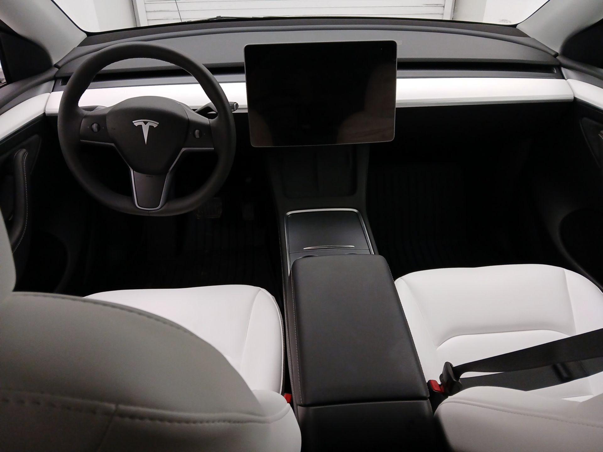 Thumbnail: 2023 Tesla Model Y - 9