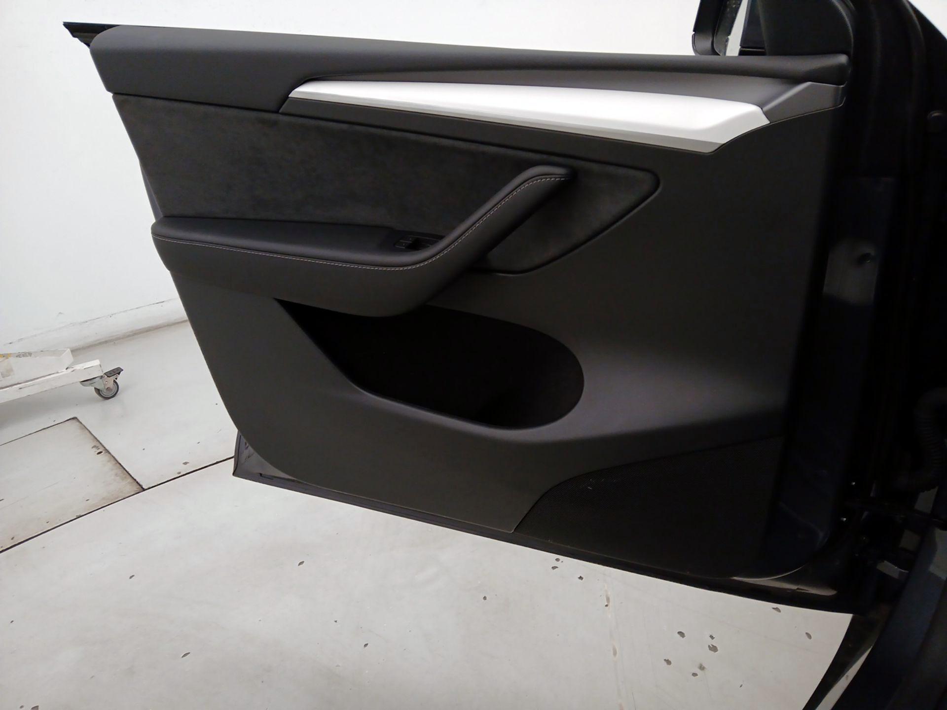 Thumbnail: 2023 Tesla Model Y - 12