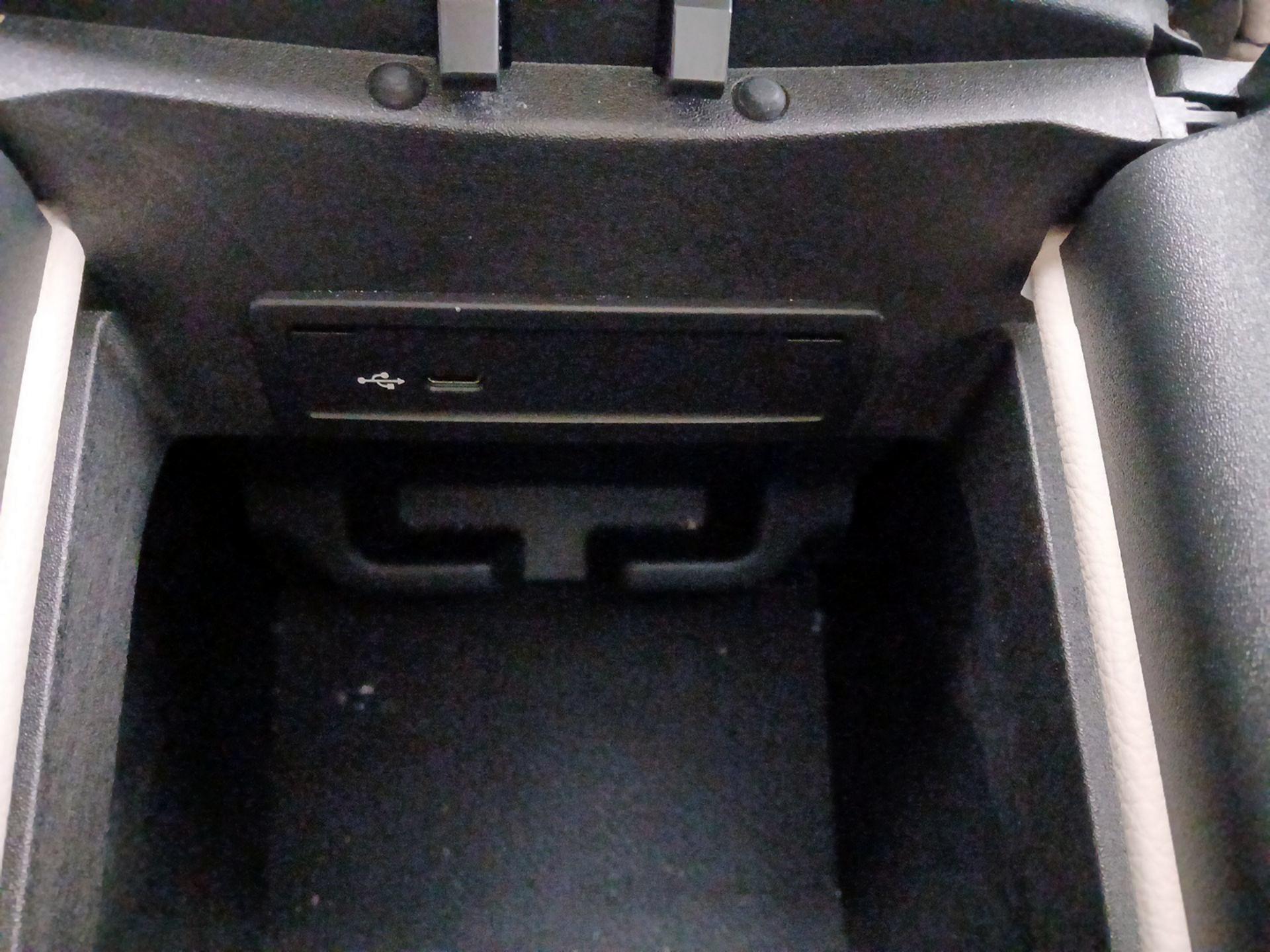 Thumbnail: 2021 Mercedes-Benz GLE - 19