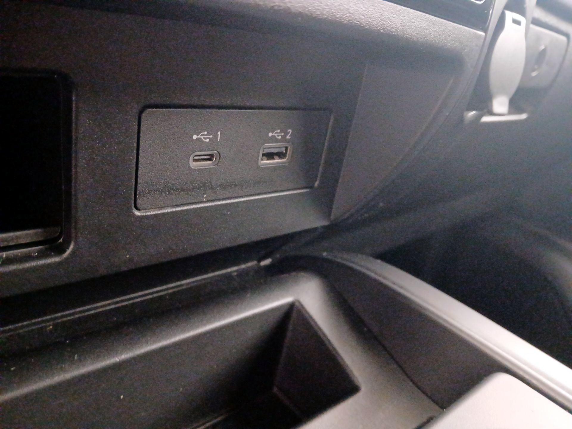 Thumbnail: 2021 Nissan Titan - 19