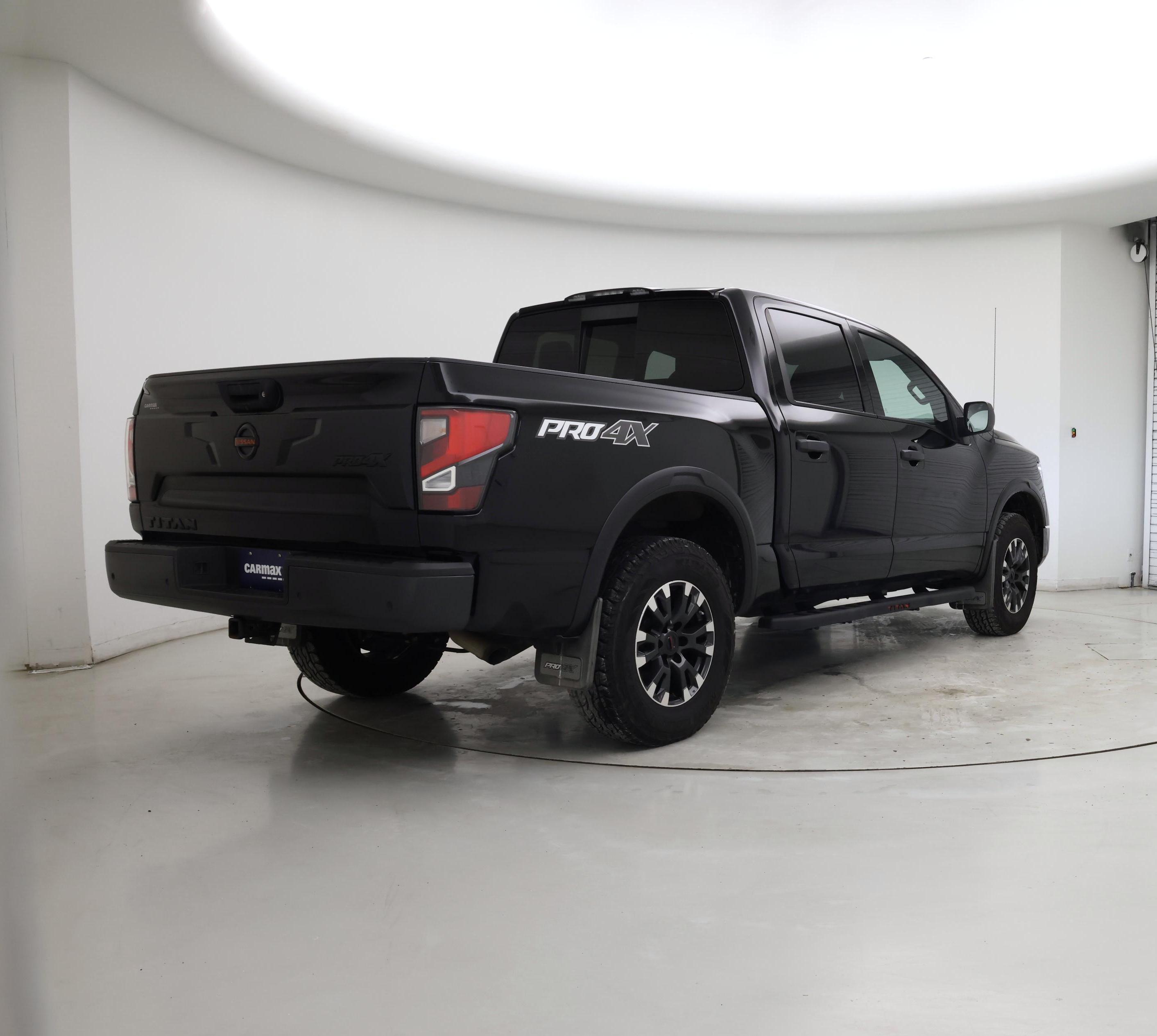Thumbnail: 2021 Nissan Titan - 8