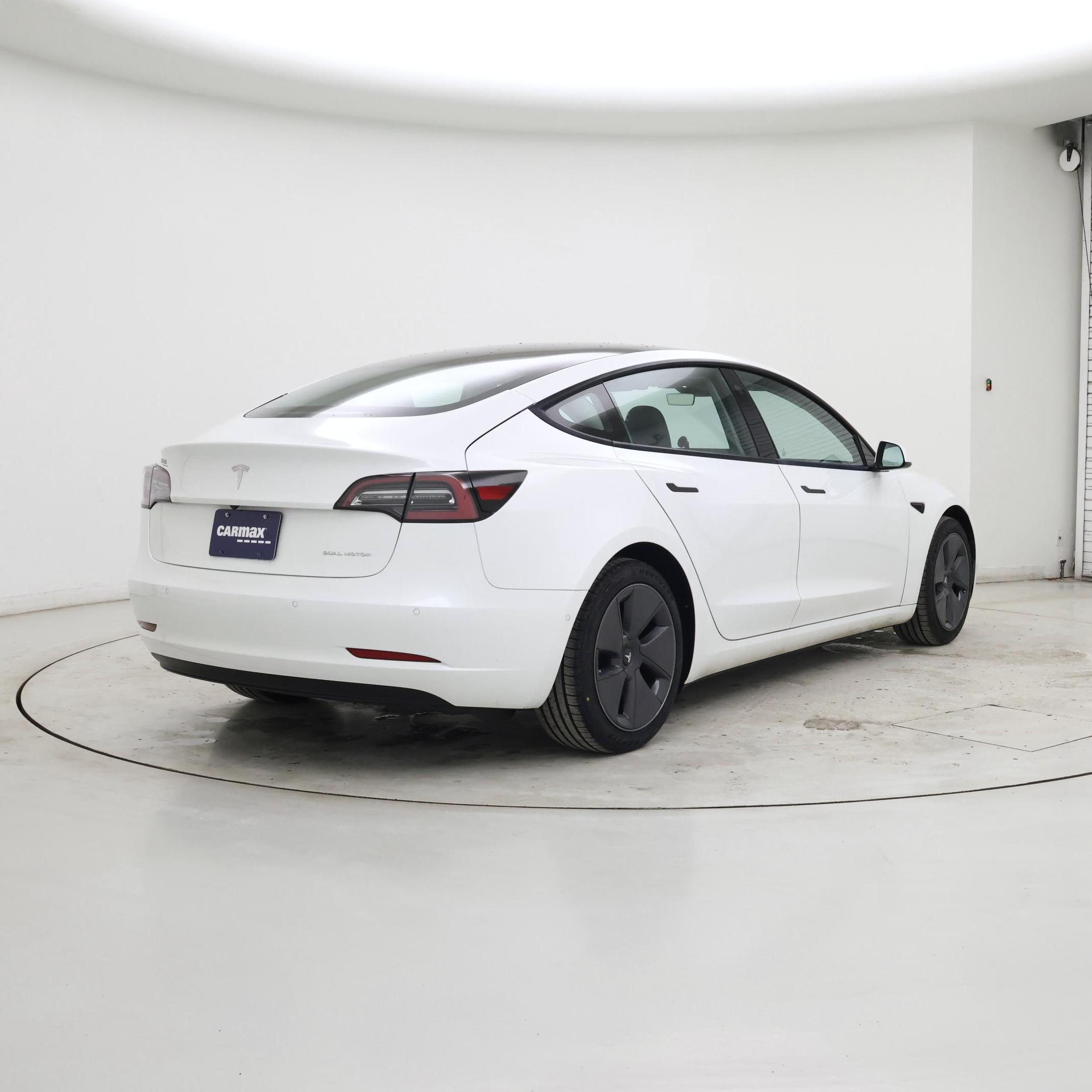 Thumbnail: 2022 Tesla Model 3 - 8