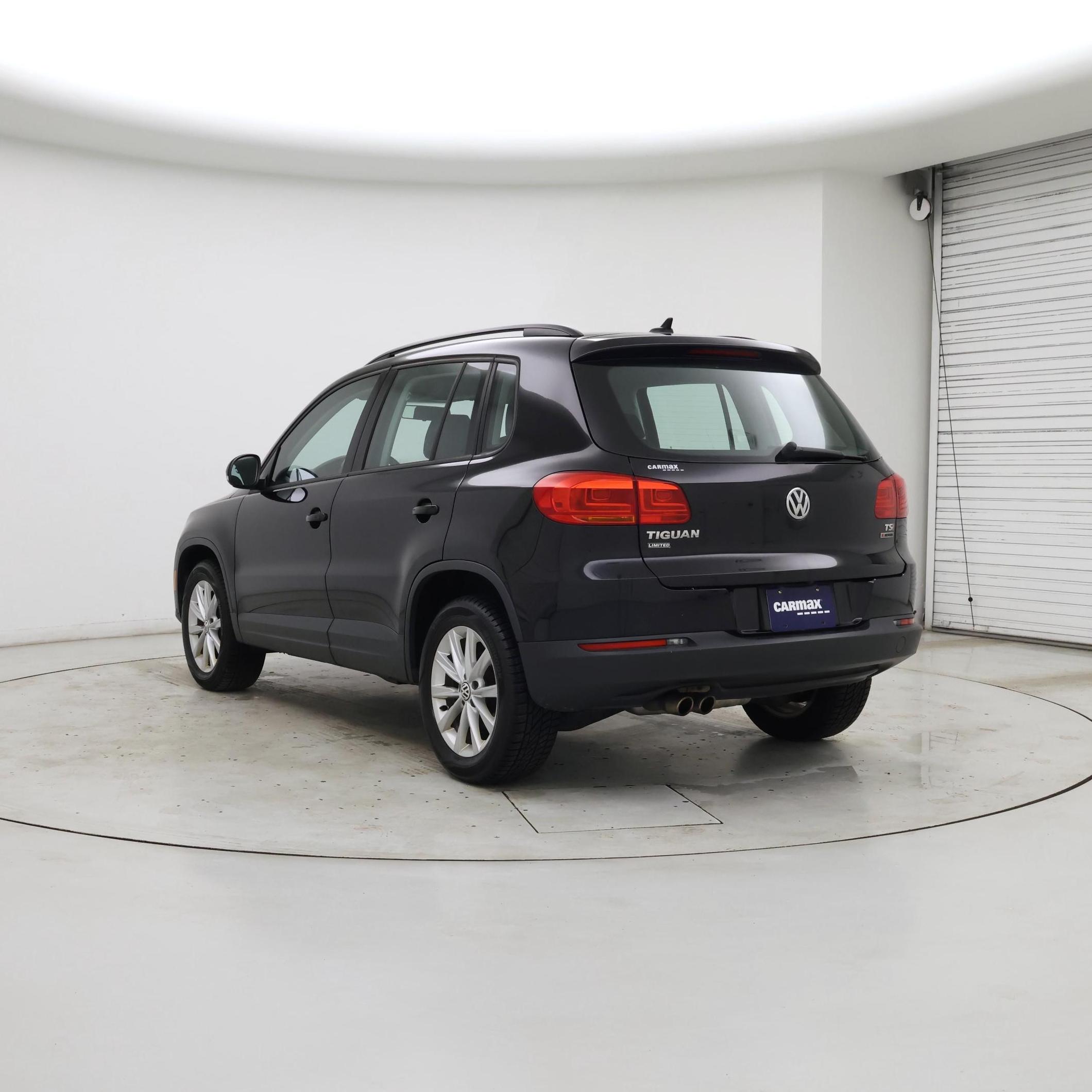 Thumbnail: 2017 Volkswagen Tiguan - 2