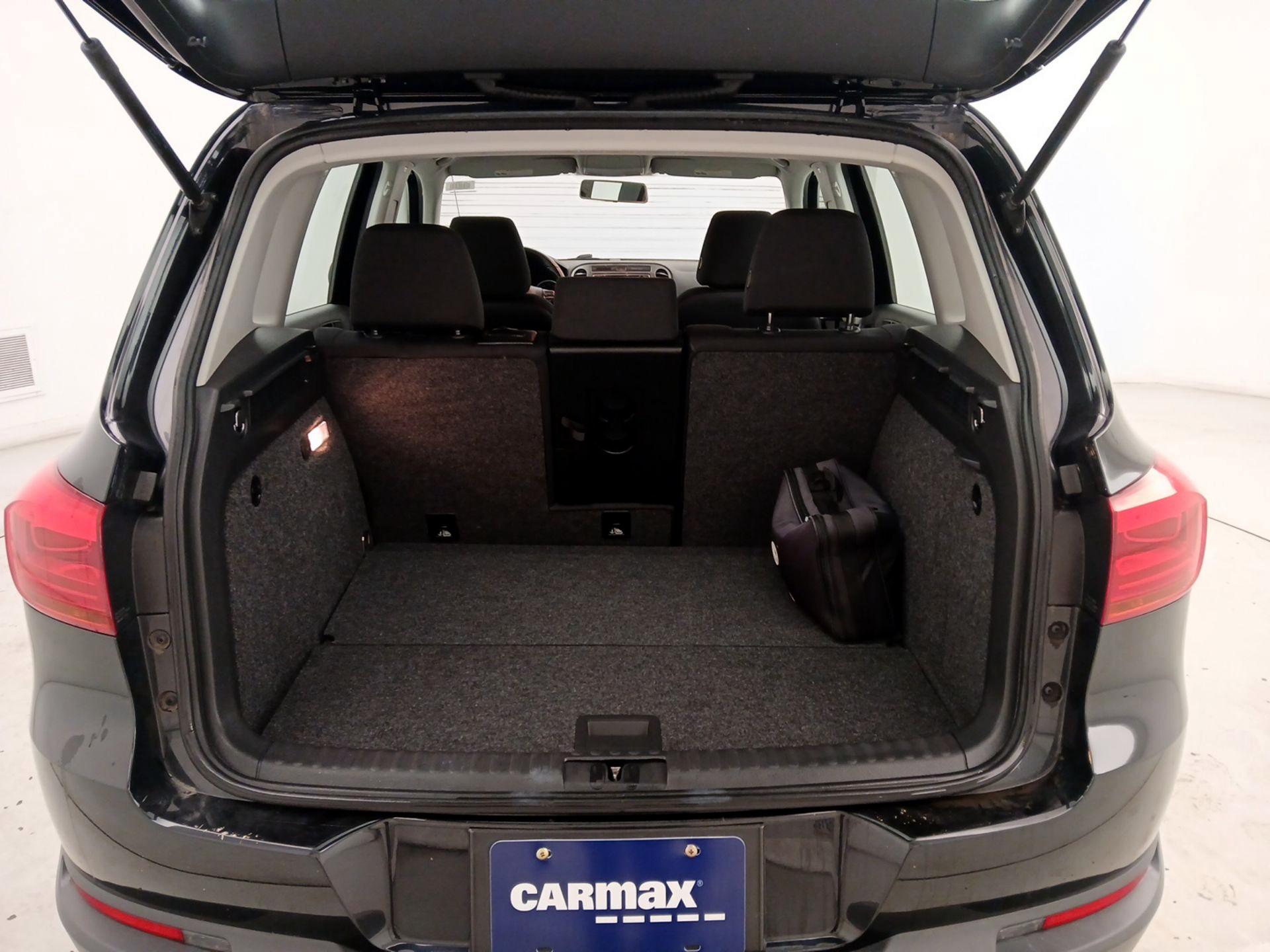 Thumbnail: 2017 Volkswagen Tiguan - 20