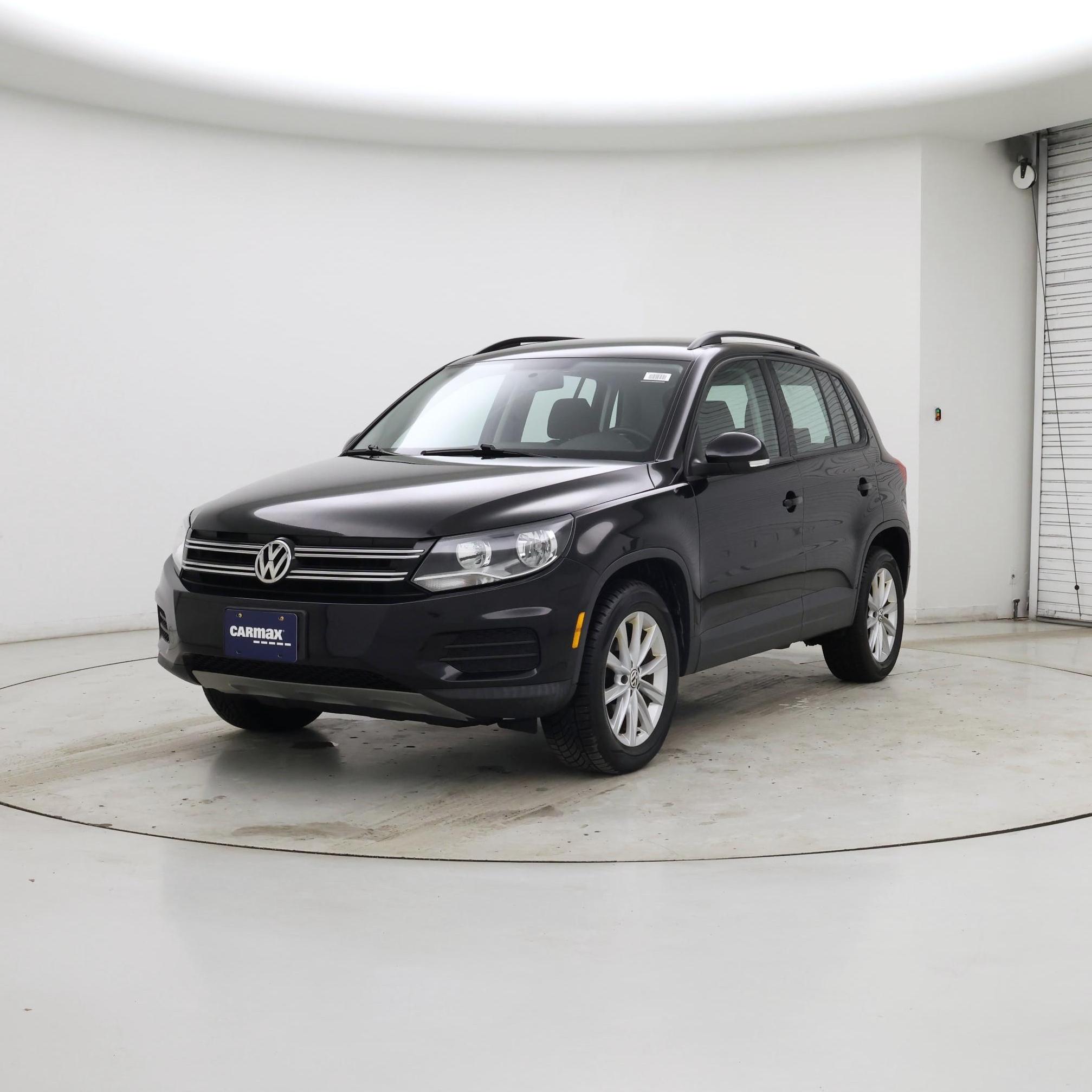 Thumbnail: 2017 Volkswagen Tiguan - 4