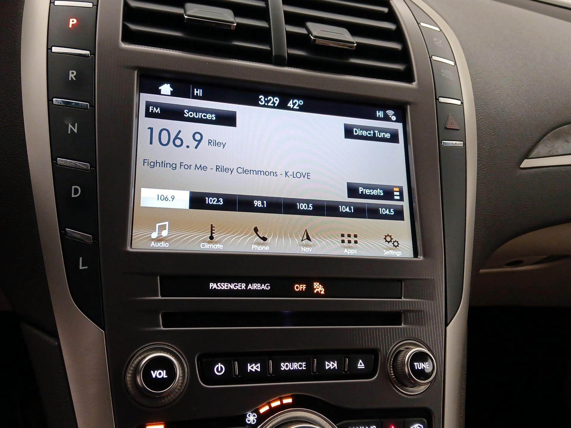 Thumbnail: 2017 Lincoln MKZ - 16