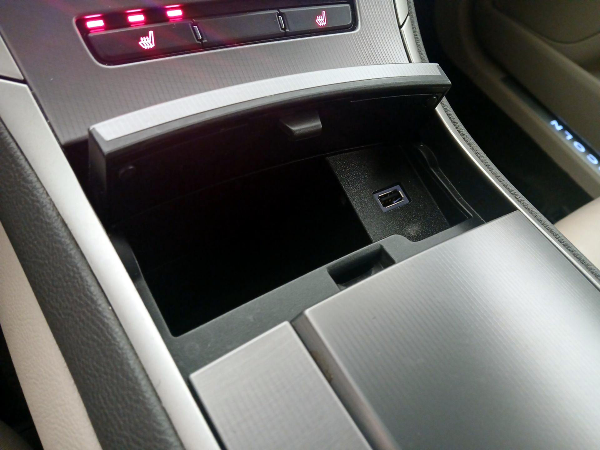 Thumbnail: 2017 Lincoln MKZ - 19