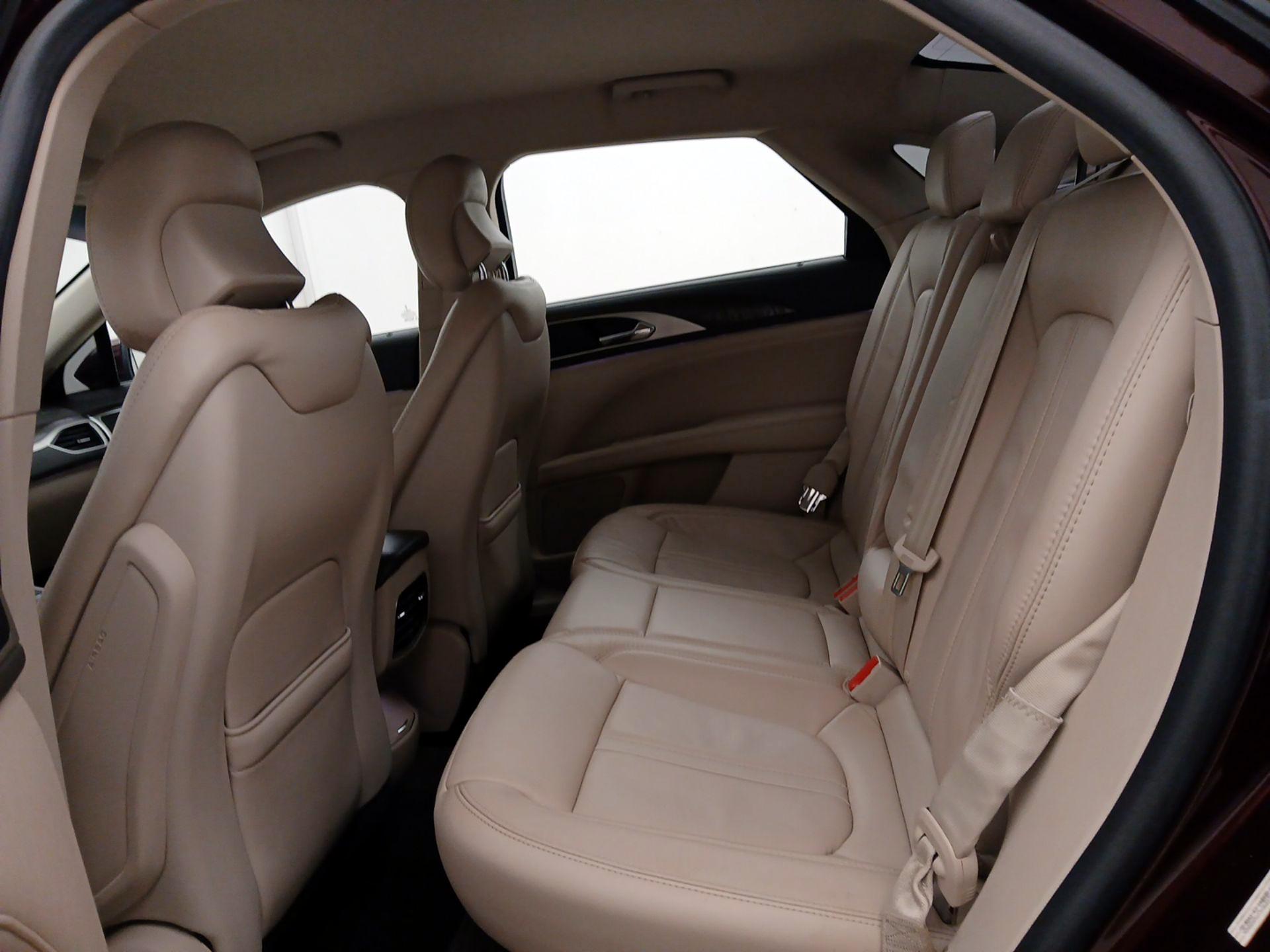 Thumbnail: 2017 Lincoln MKZ - 20